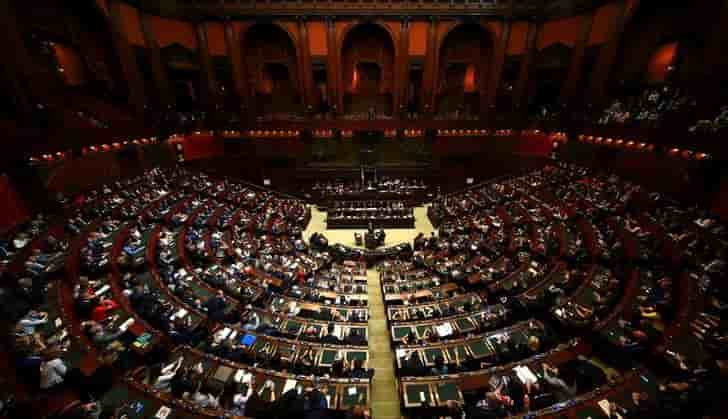 Les anciens deputes italiens vont devoir se serrer la ceinture