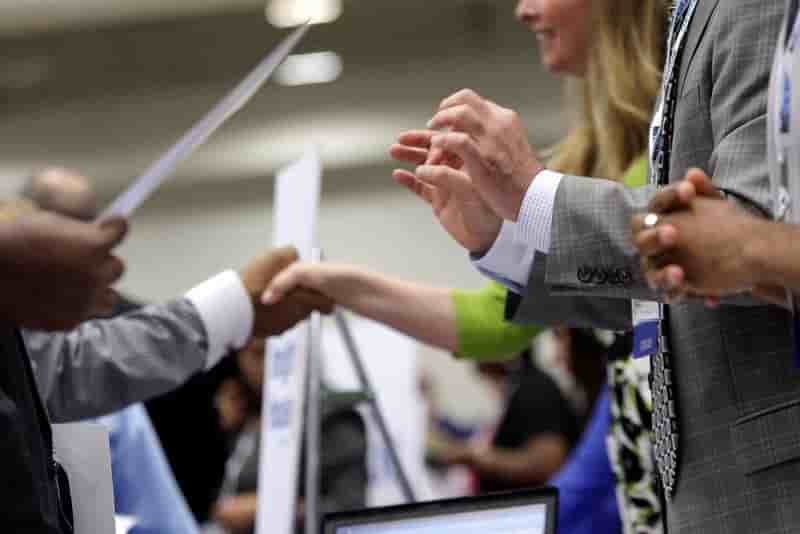 Usa/adp: le secteur prive a cree 237.000 emplois en aout