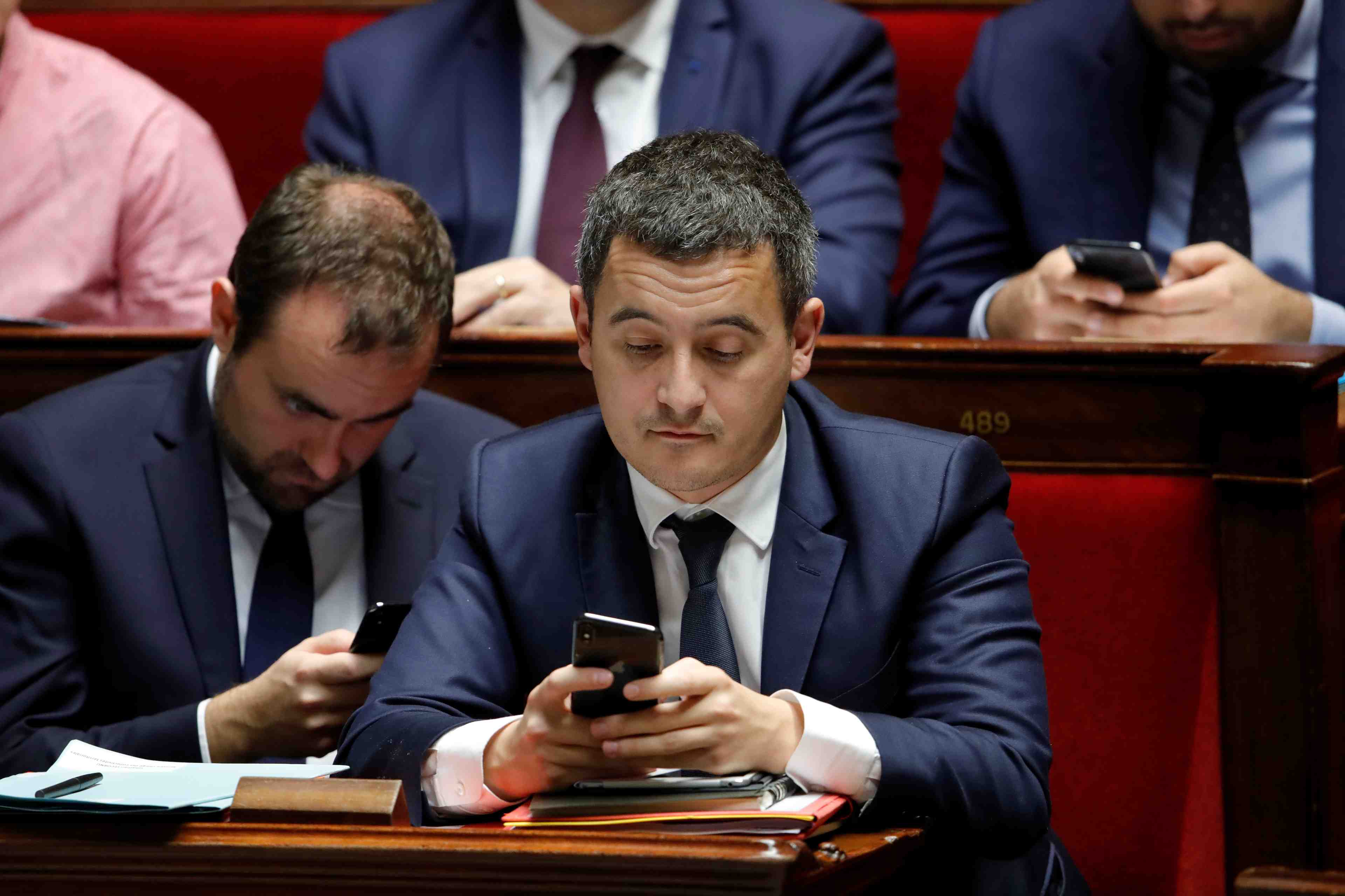 Pas de derapage du budget apres l'arret de la hausse de la taxe carbone, selon darmanin