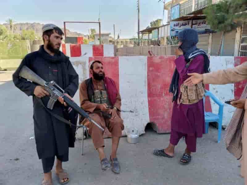 Afghanistan: une 9e capitale provinciale aux mains des taliban