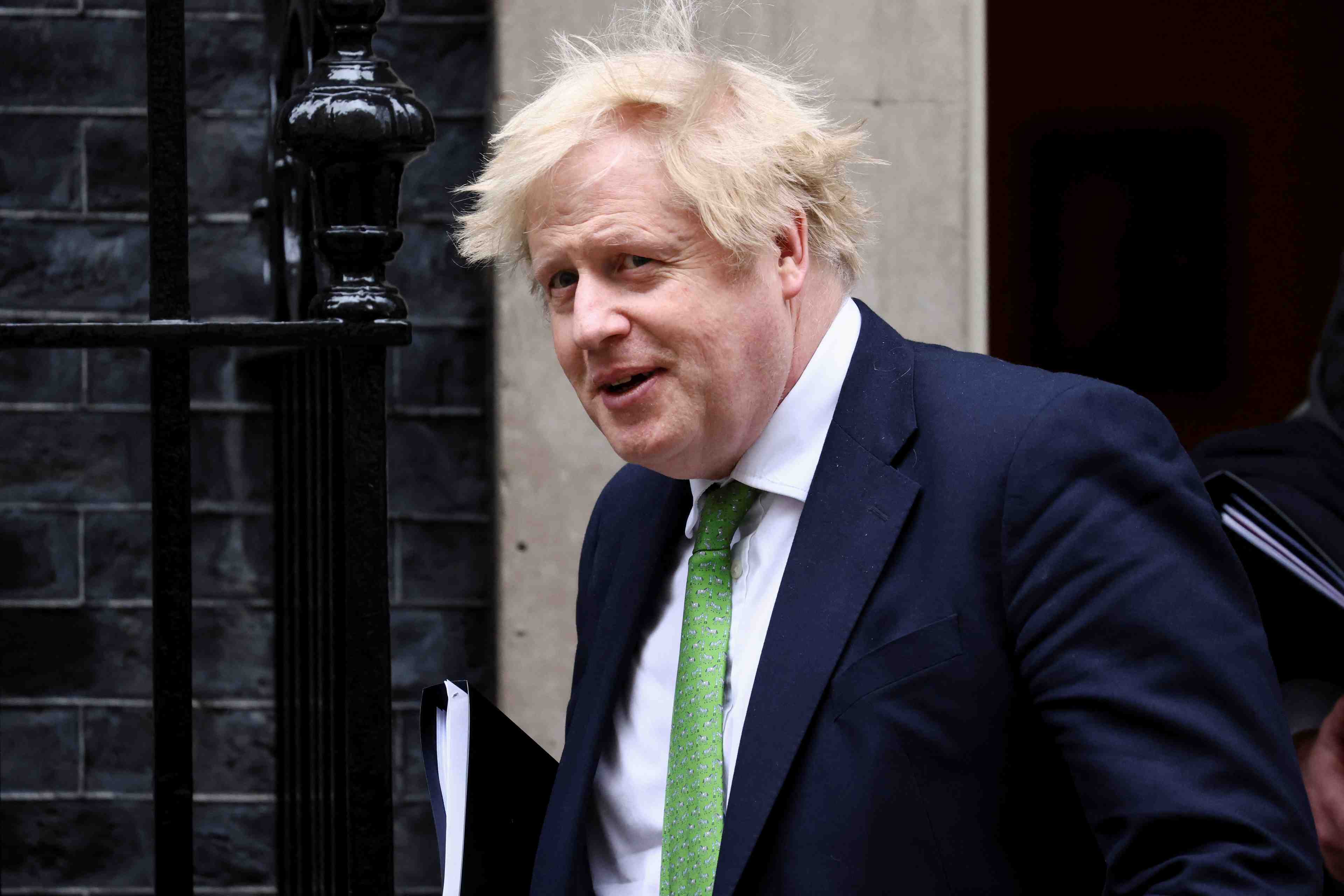 Ukraine: londres sanctionne 5 banques et 3 personnalites russes