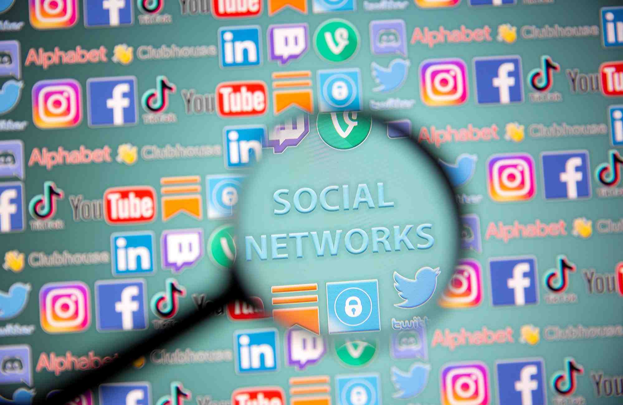 Une illustration des logos de differents reseaux sociaux