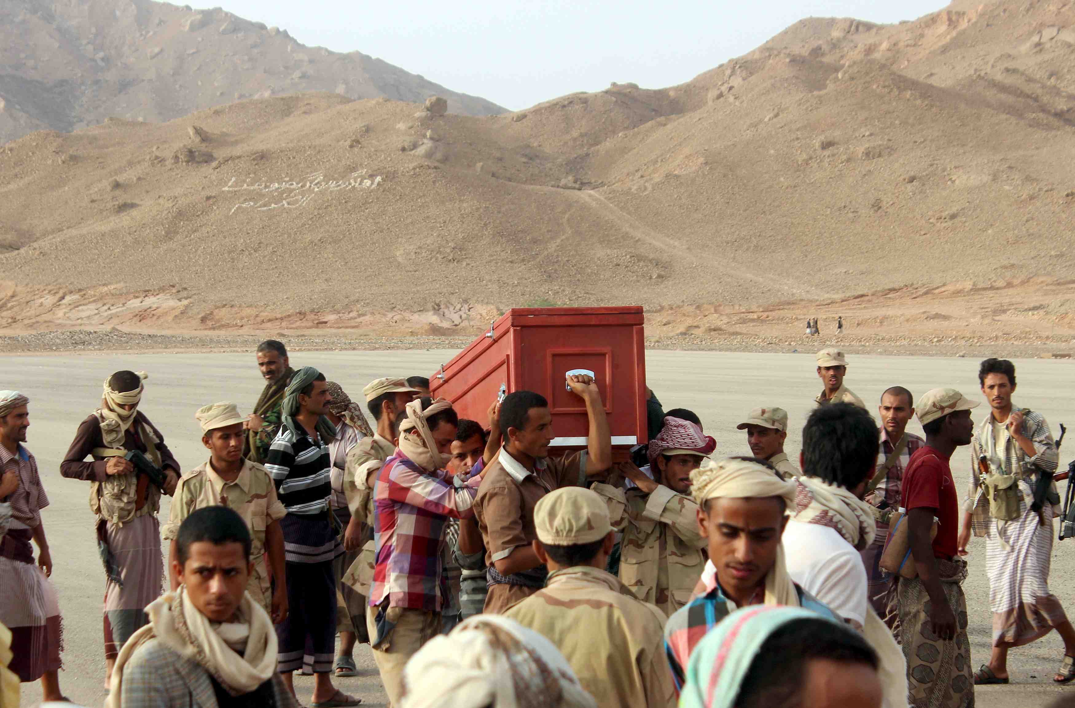 Poursuite des raids aeriens au yemen malgre la treve