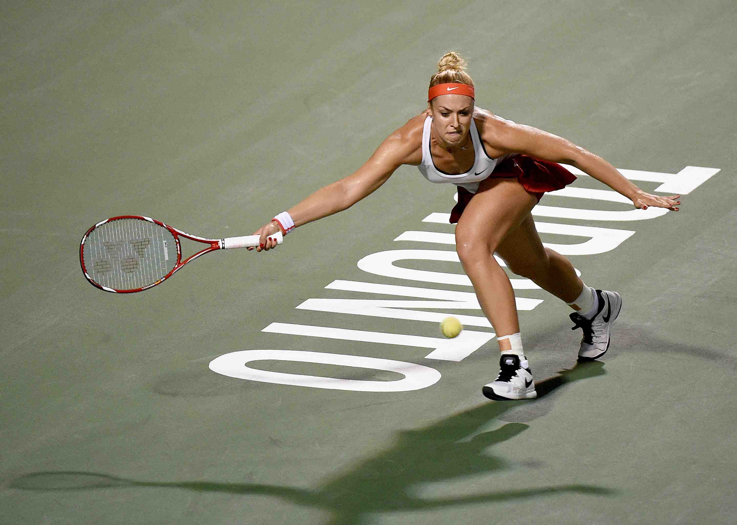 Lisicky intraitable face a venus williams