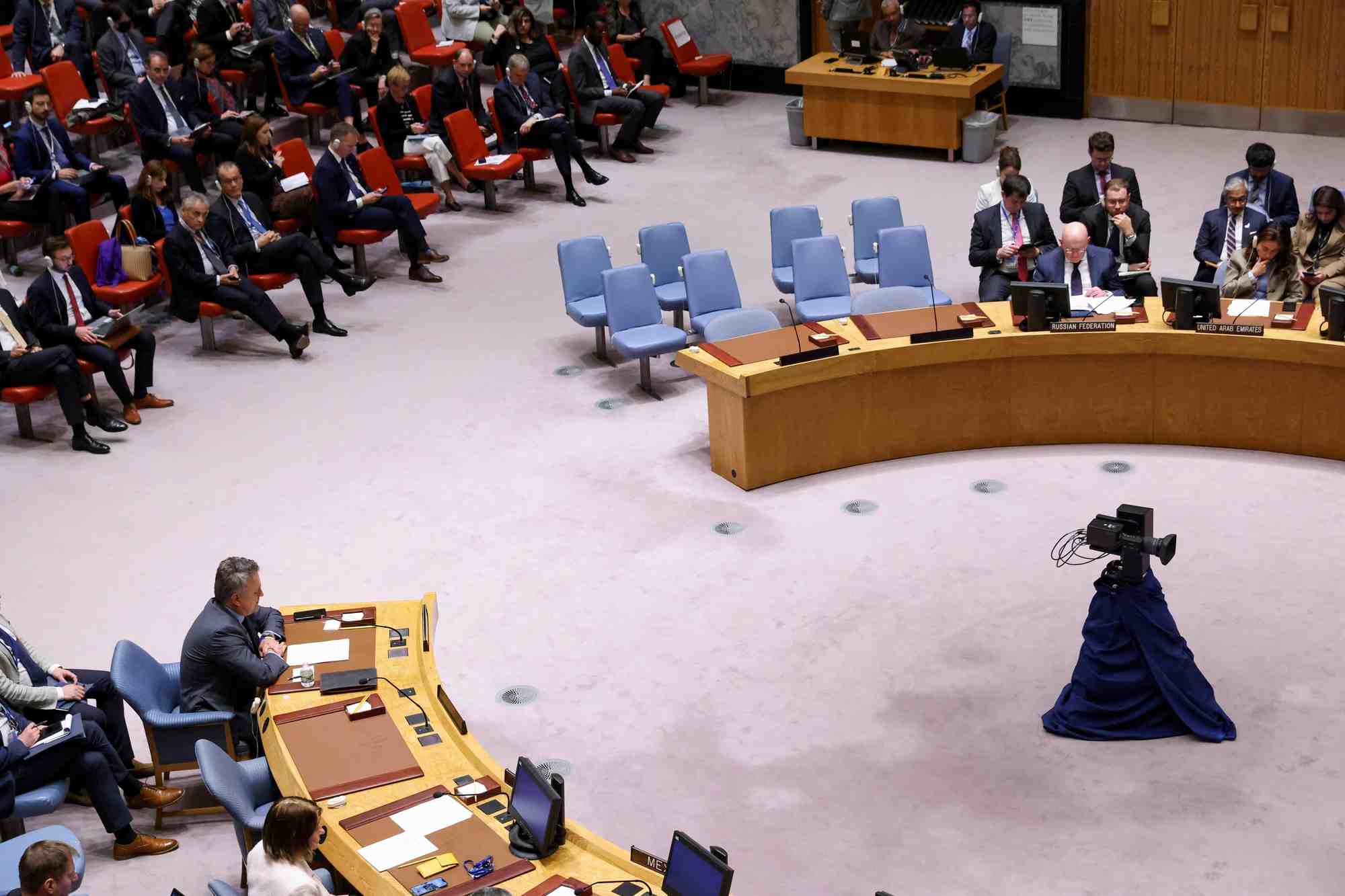 L'ambassadeur ukrainien aux nations unies prend la parole alors que les membres du conseil de securite se reunissent pour discuter des dommages subis par les gazoducs nord stream