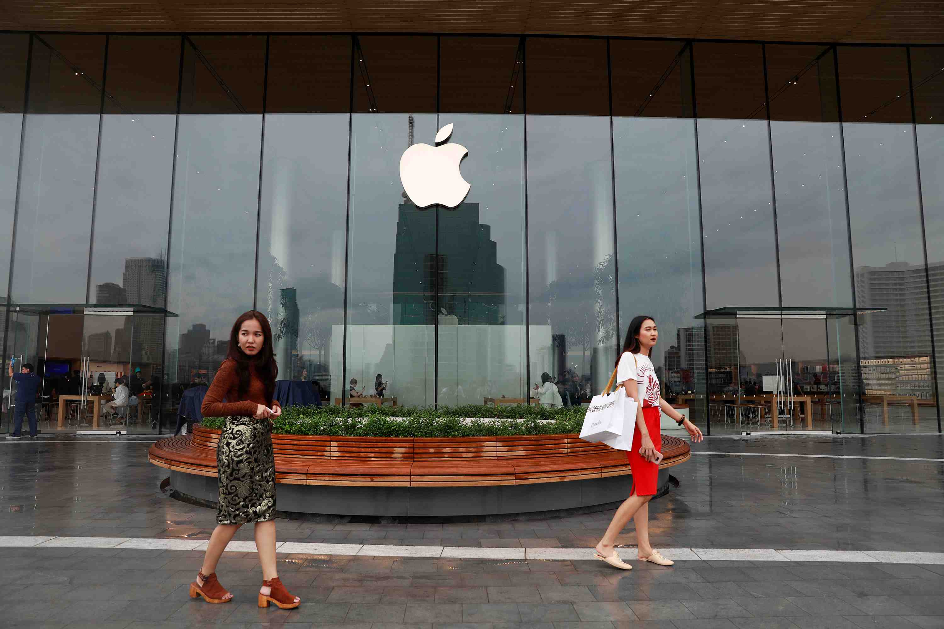 Apple: des defaillances dans les premiers iphone x et certains macbook pro