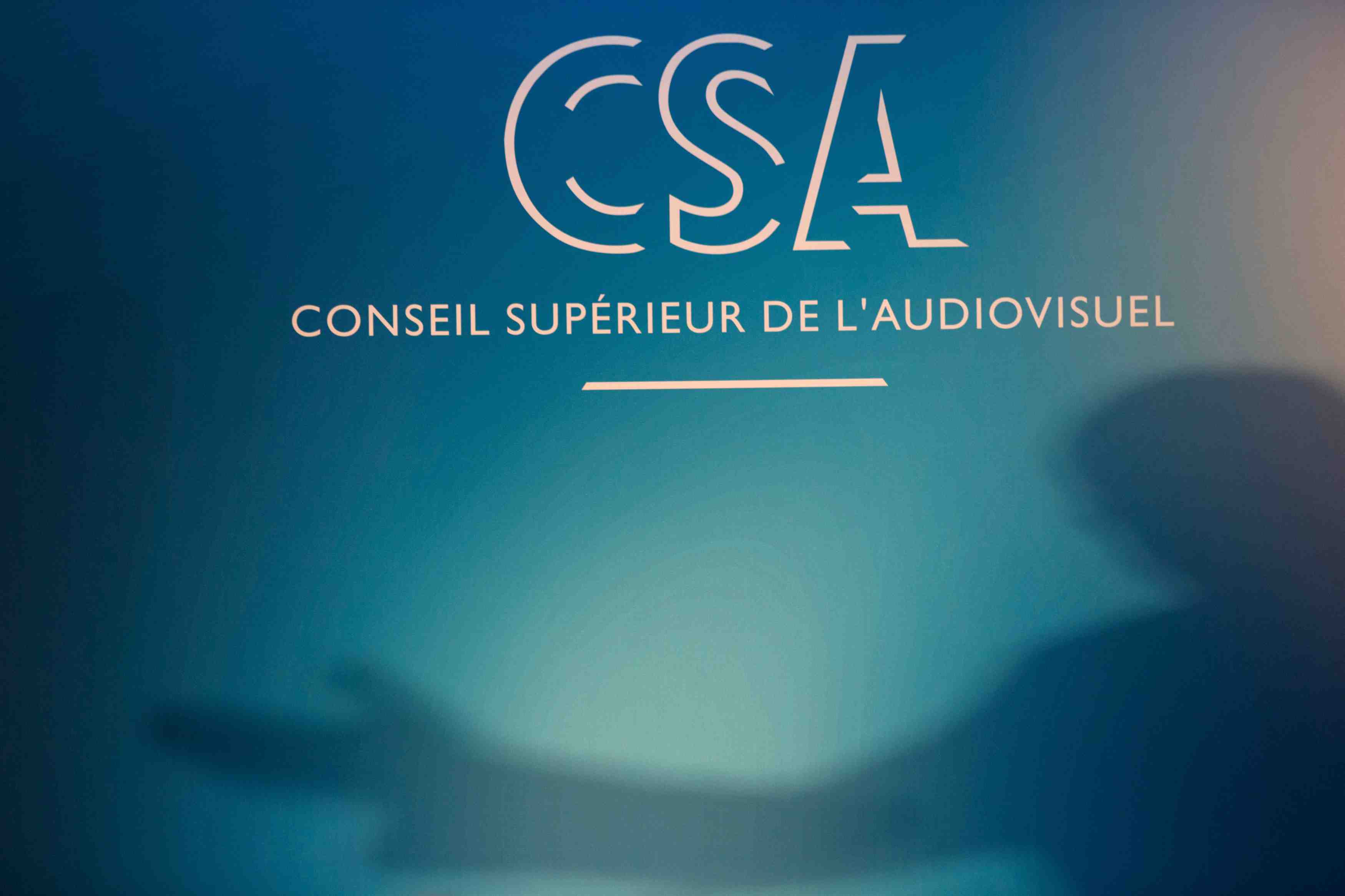 Les regulateurs csa et hadopi appeles a fusionner
