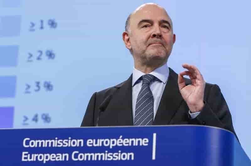 Pierre moscovici voit le deficit de la france sous 3% en 2017