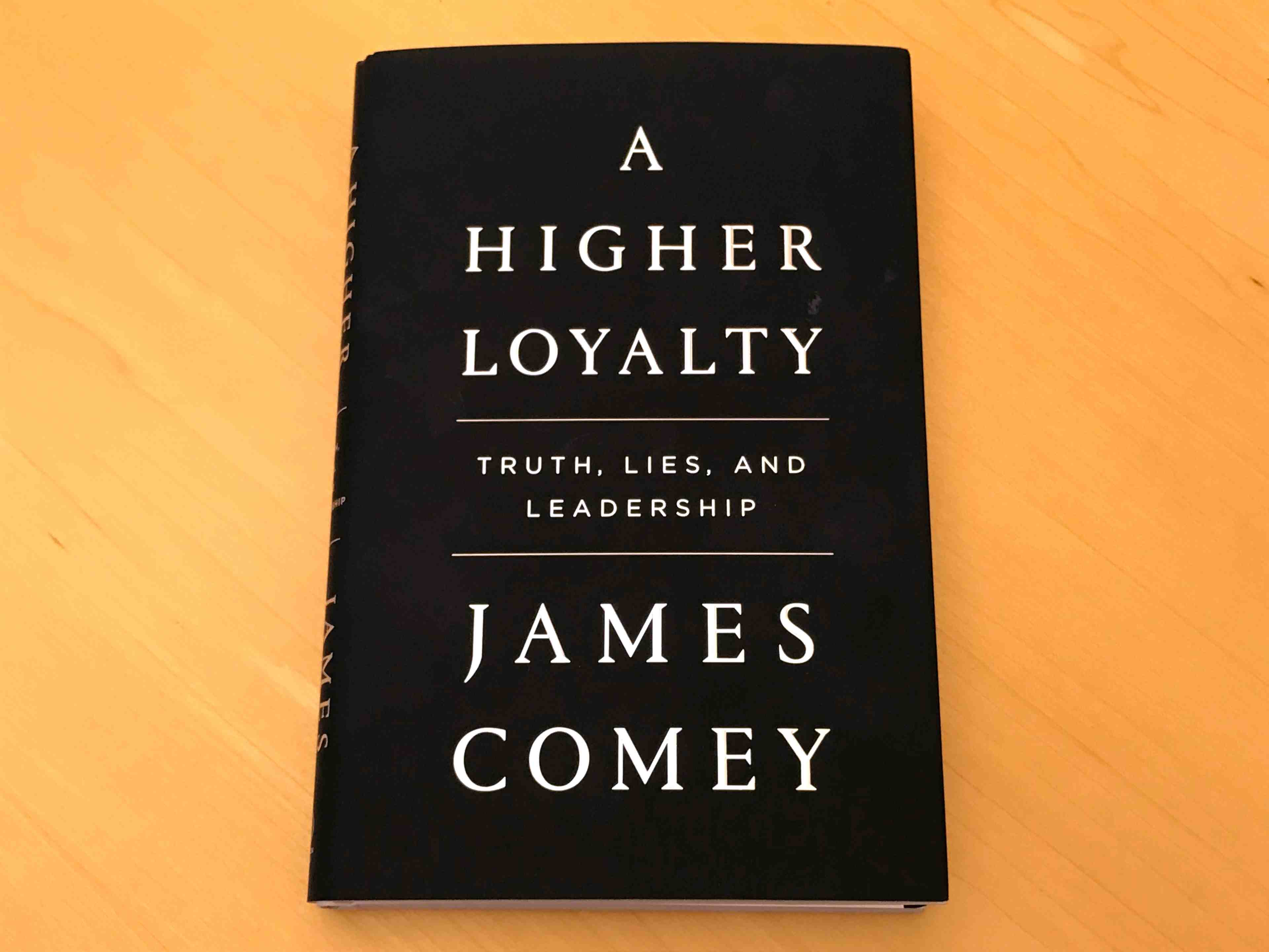 Trump s'en prend a nouveau a l'ex-directeur du fbi james comey
