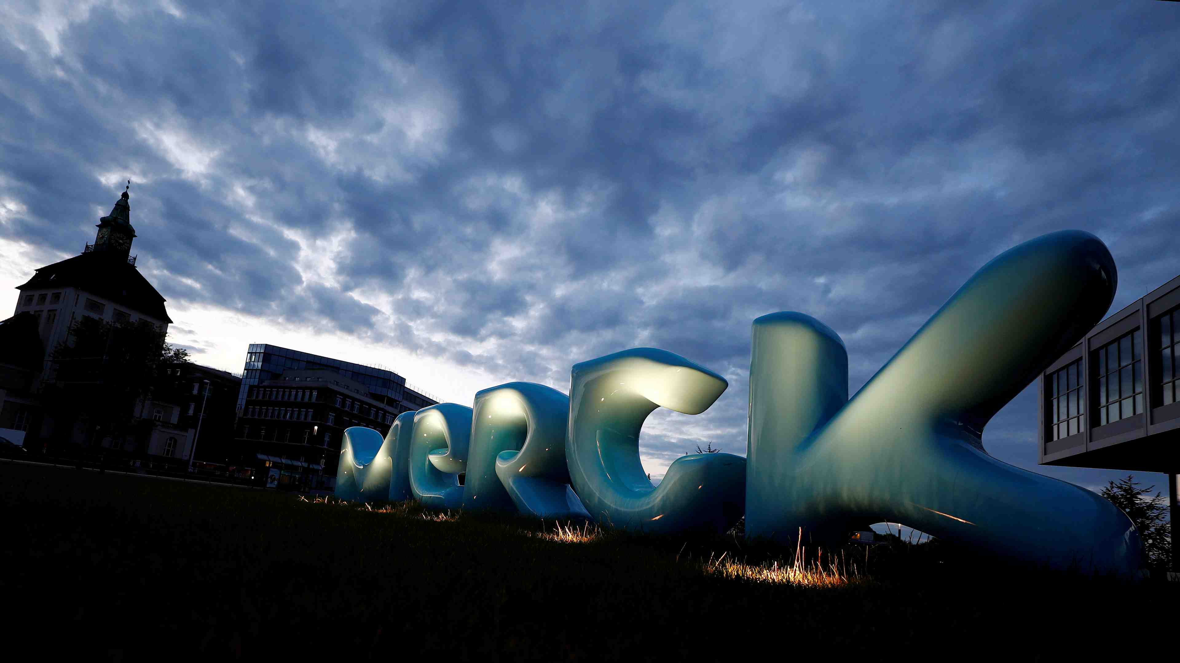 Merck kgaa approuve l'acquisition de versum pour 6,5 milliards de dollars