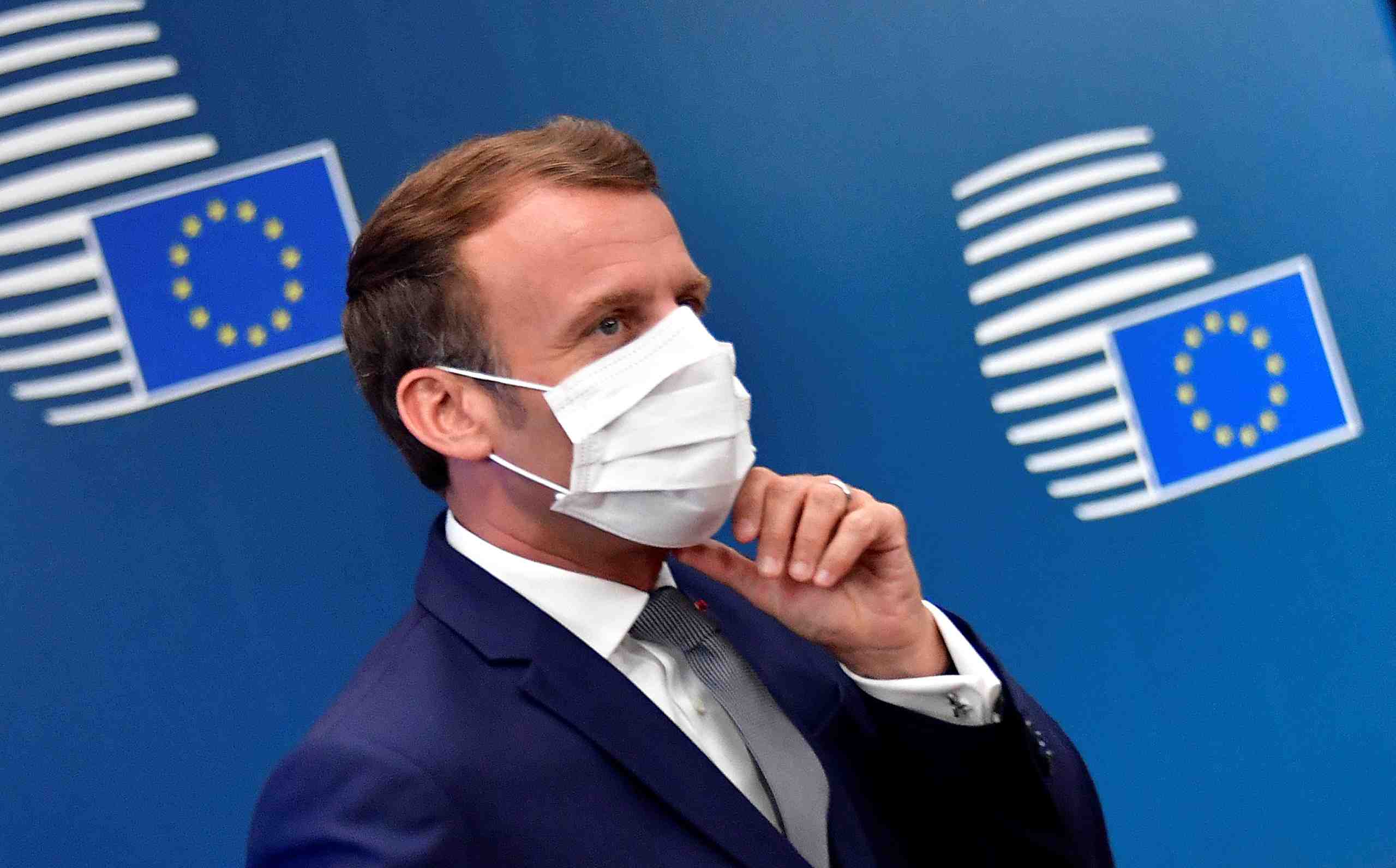 Macron se dit "confiant mais prudent" avant le sommet europeen
