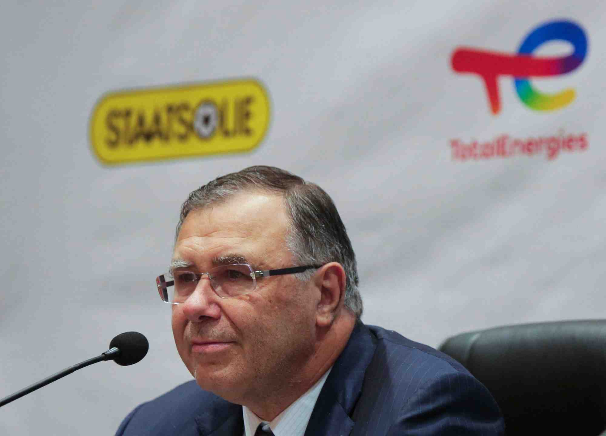 Le pdg de totalenergies patrick pouyanne assiste a une conference de presse avec le directeur general de staatsolie annand jagesar (non represente), a paramaribo, au suriname