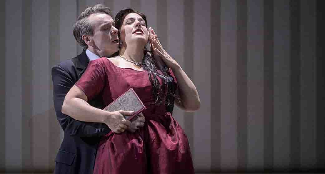 Benjamin Bernheim au côté de Marina Viotti dans « Werther », au Théâtre des Champs-Élysées.