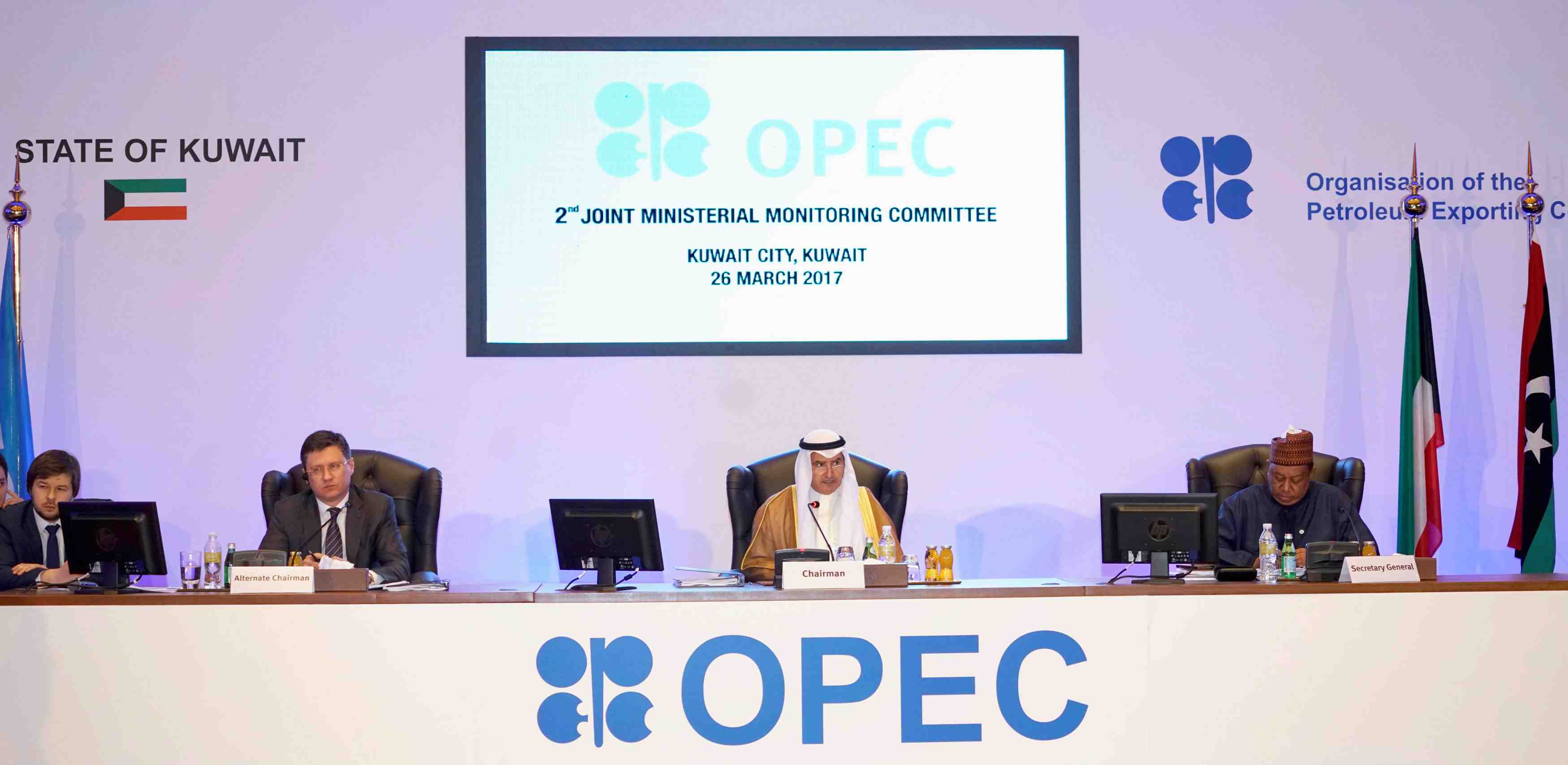 Pays opep et non-opep vont reflechir a prolonger leur accord