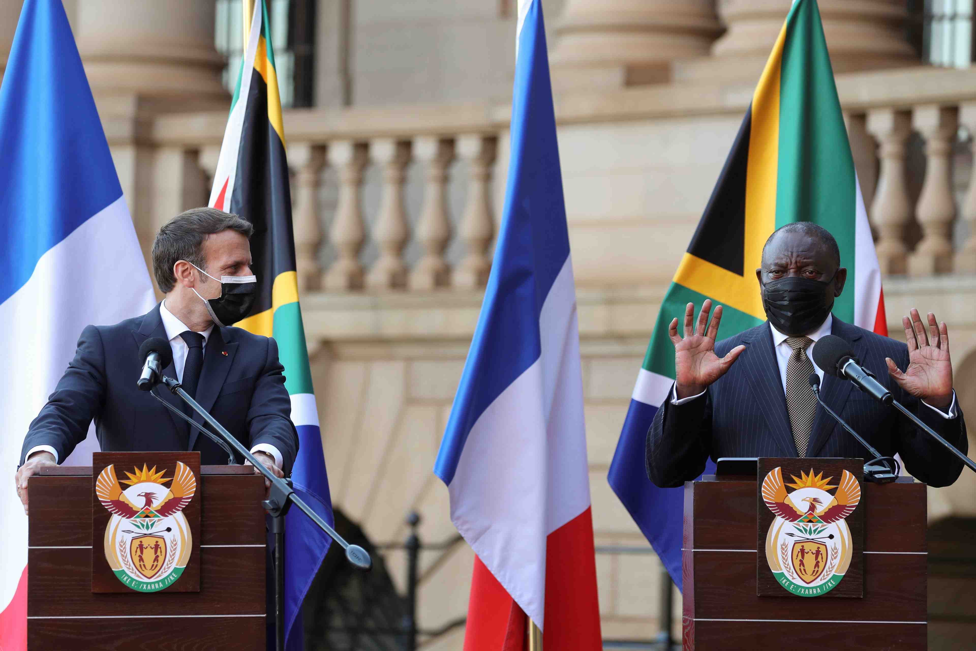 La france prete a soutenir une intervention africaine au mozambique, annonce macron