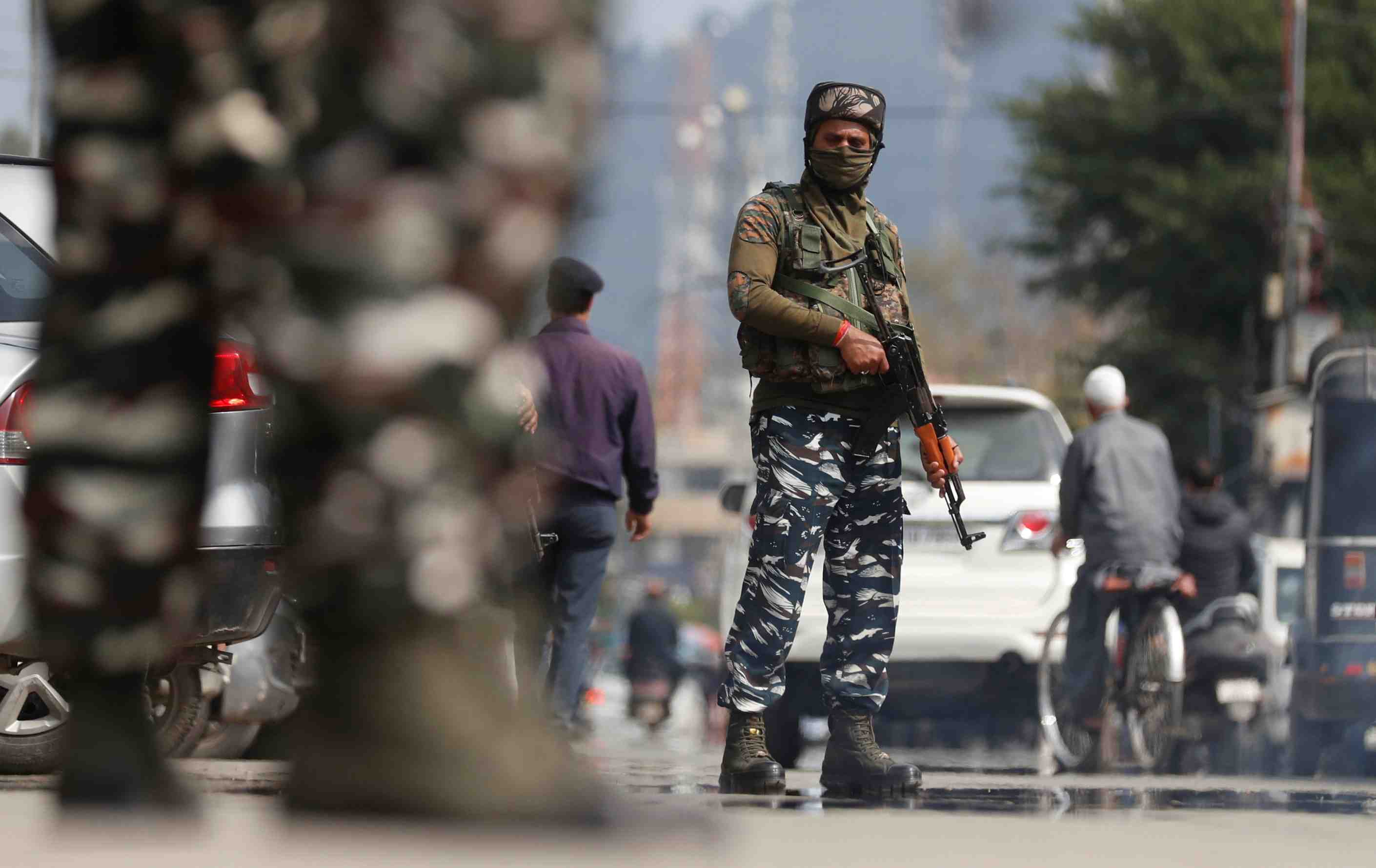 L'inde veut proteger des travailleurs au cachemire dans des camps