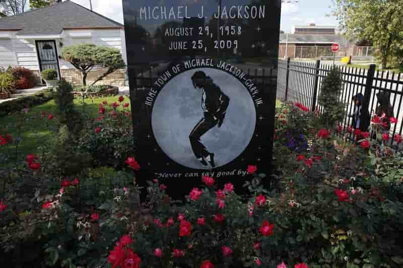Le "préjudice affectif" des fans français de Michael Jackson