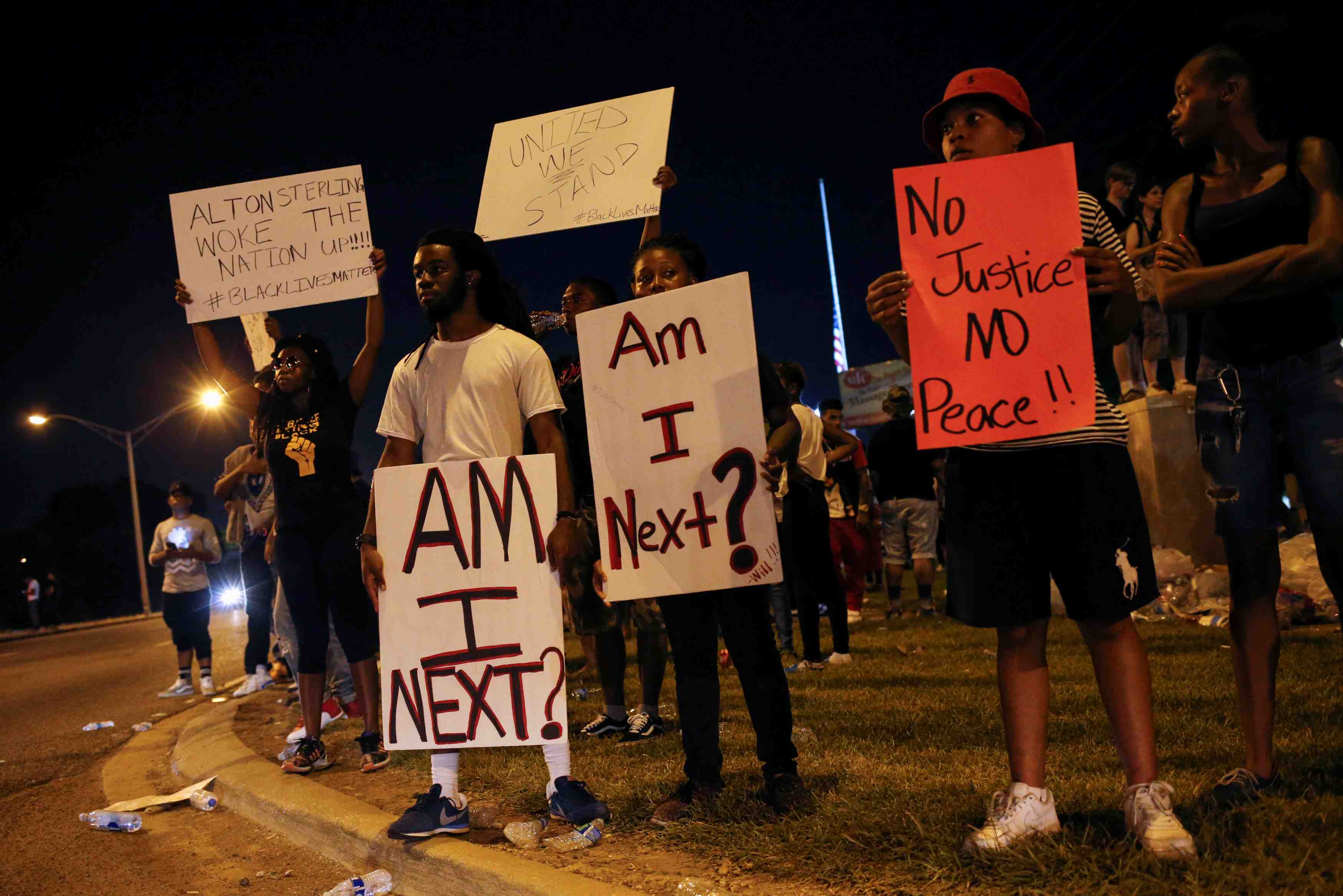 Manifestations tendues aux usa contre les violences policieres