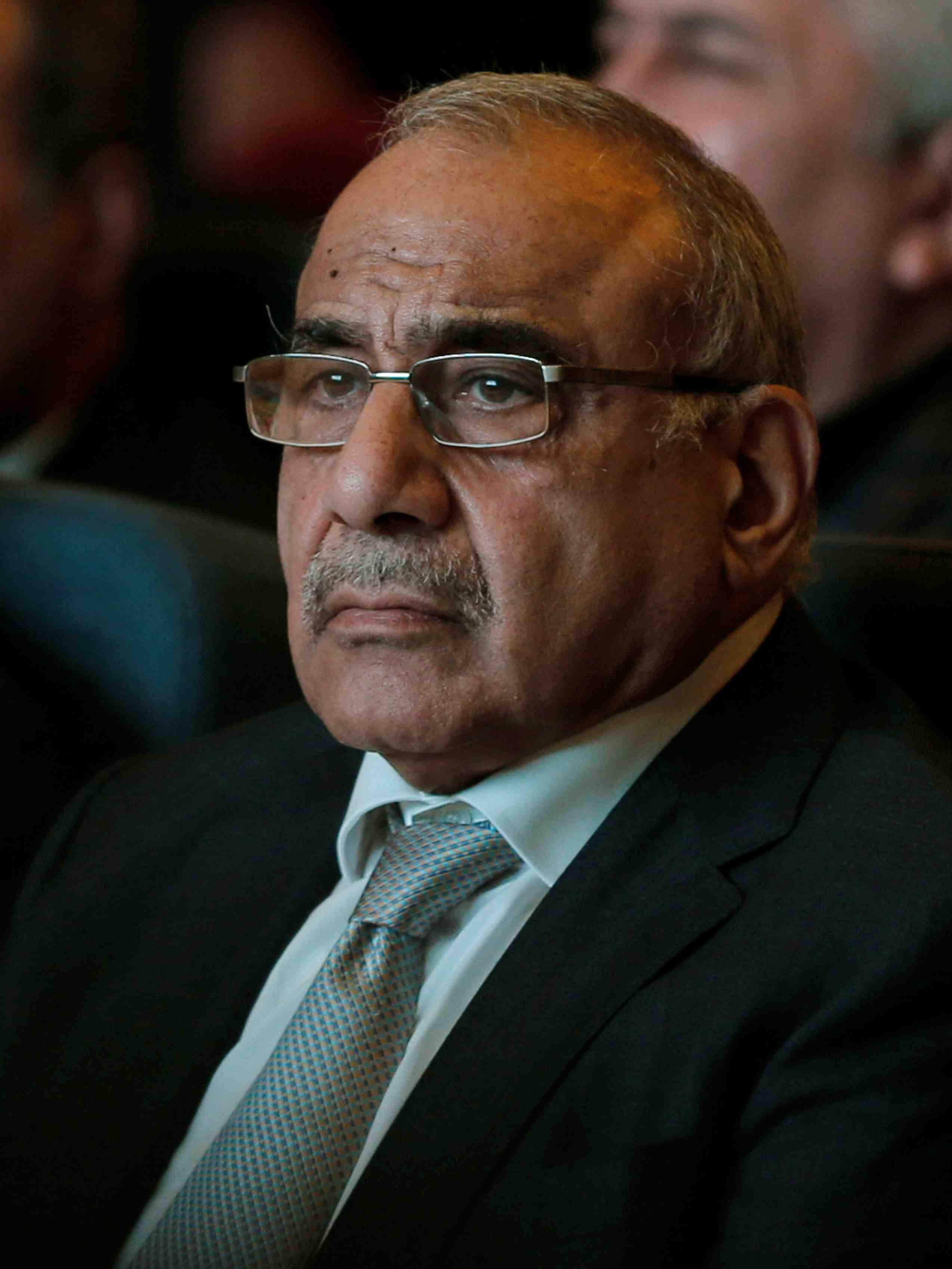 Le pm irakien annonce l'imposition d'un couvre-feu a bagdad