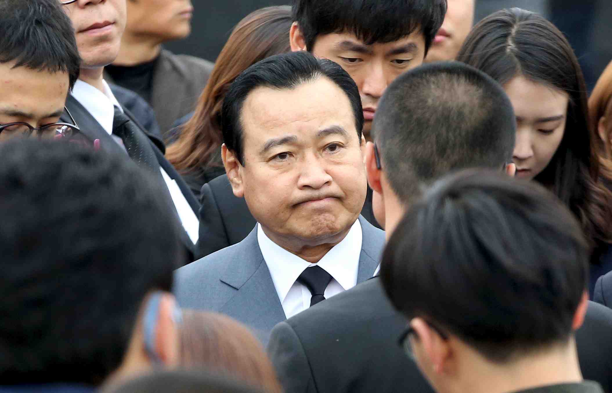 Implique dans un scandale de corruption, le premier ministre sud-coreen demissionne