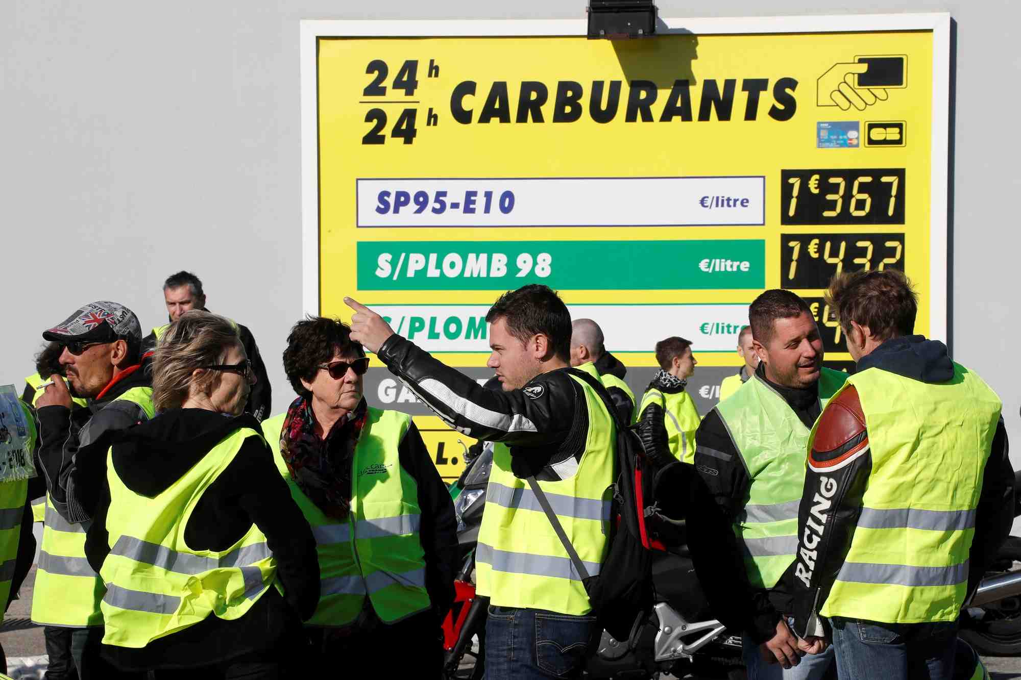 Sur les carburants, l'executif veut parer a un effet "gilets jaunes"