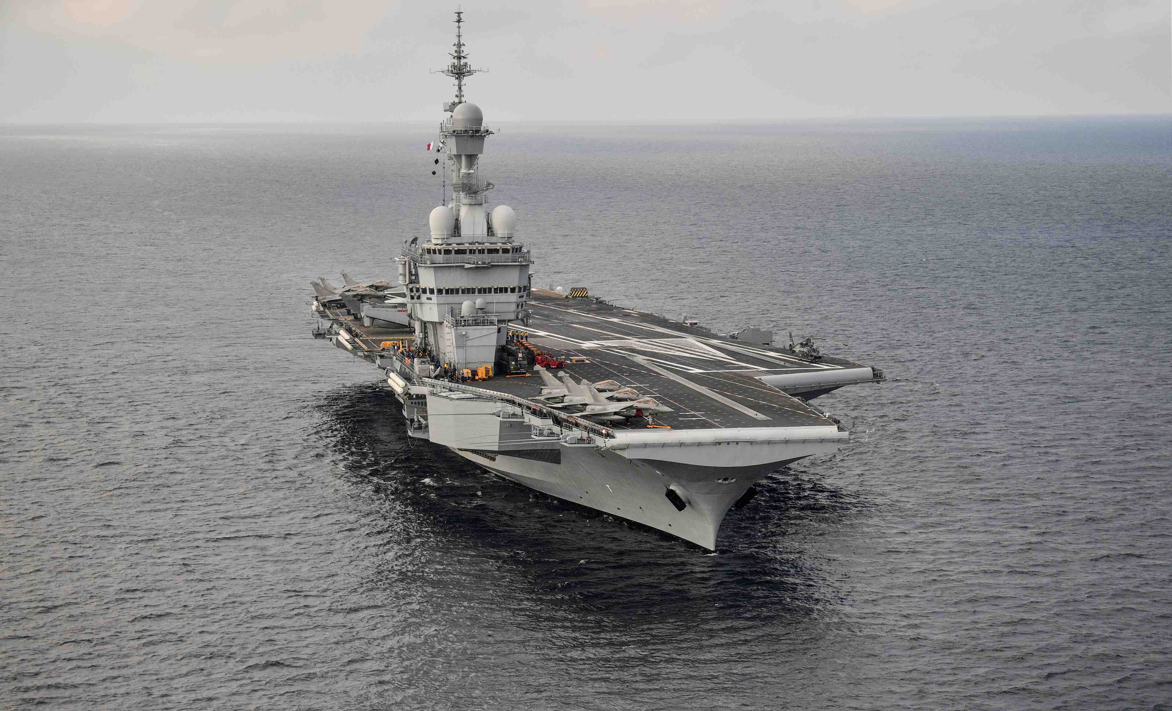 Le charles-de-gaulle bientot deploye en soutien de chammal, dit parly