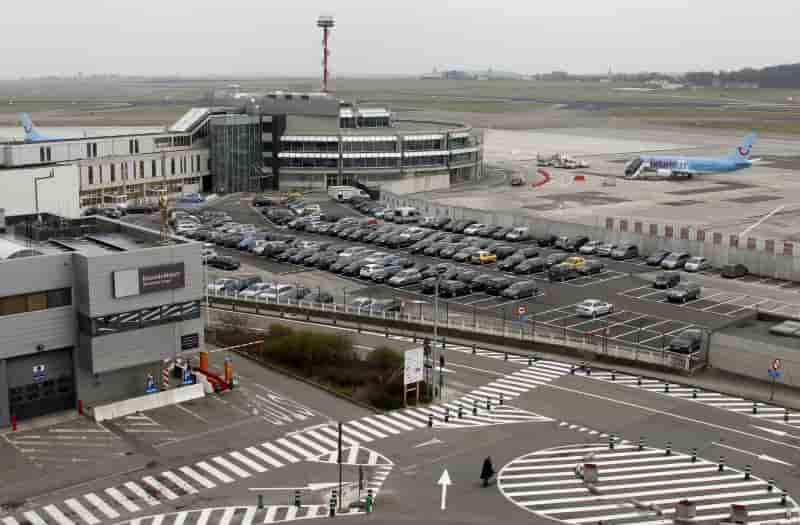 Une double explosion signalee a l'aeroport de bruxelles