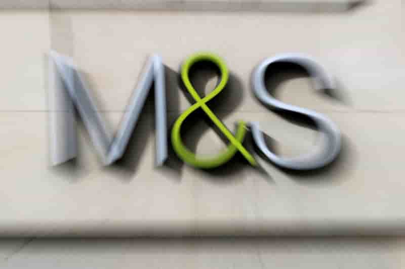 Marks & spencer: recul moins marque que prevu du benefice 2016-17