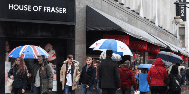 House of fraser va fermer 31 magasins