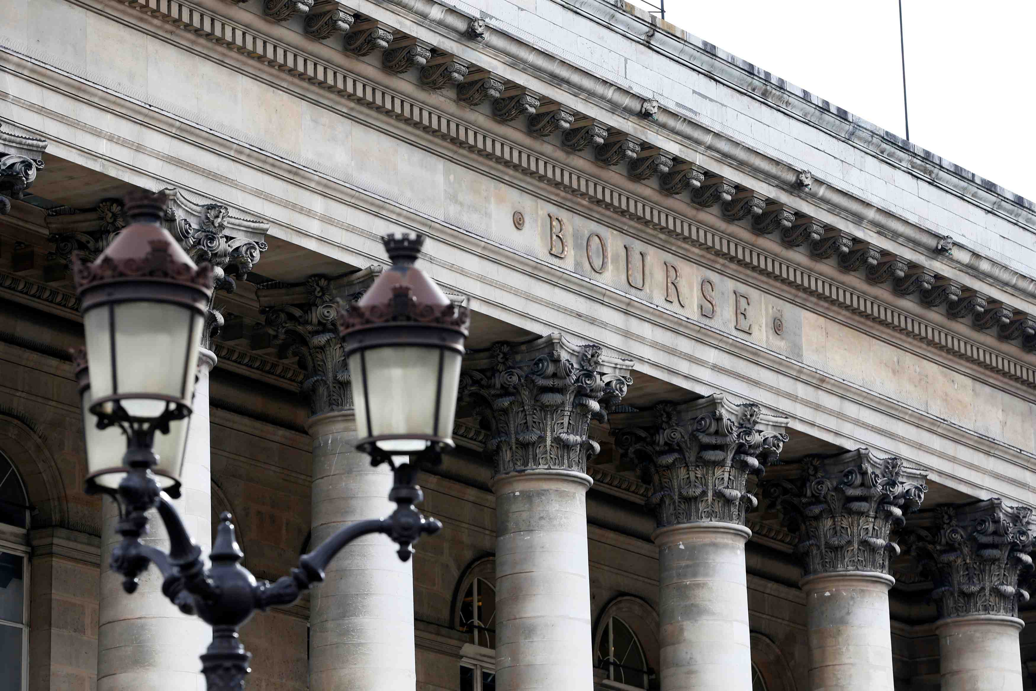 La bourse de paris finit en petite baisse