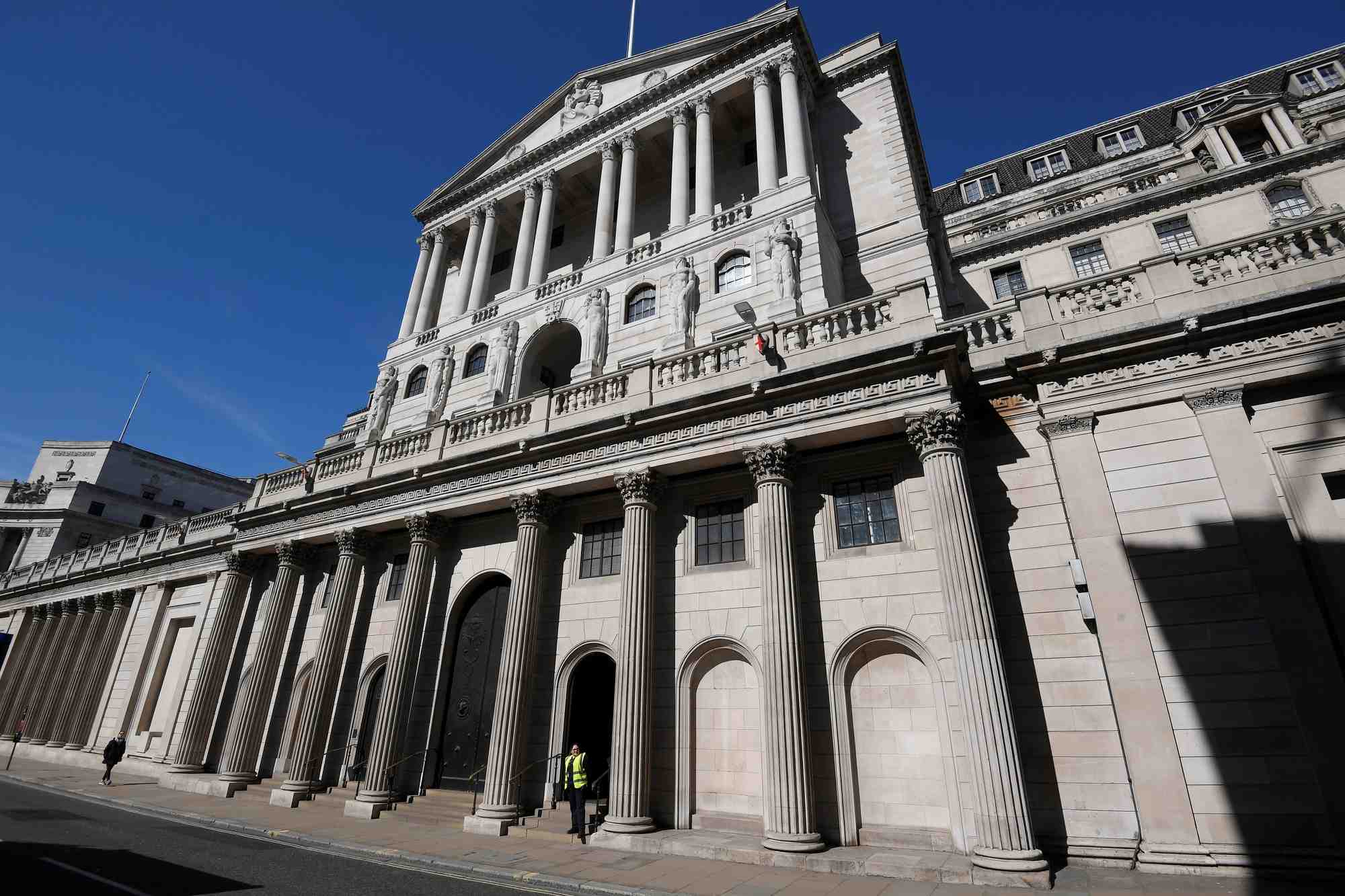 La banque d'angleterre prevoit une reprise plus lente en 2021
