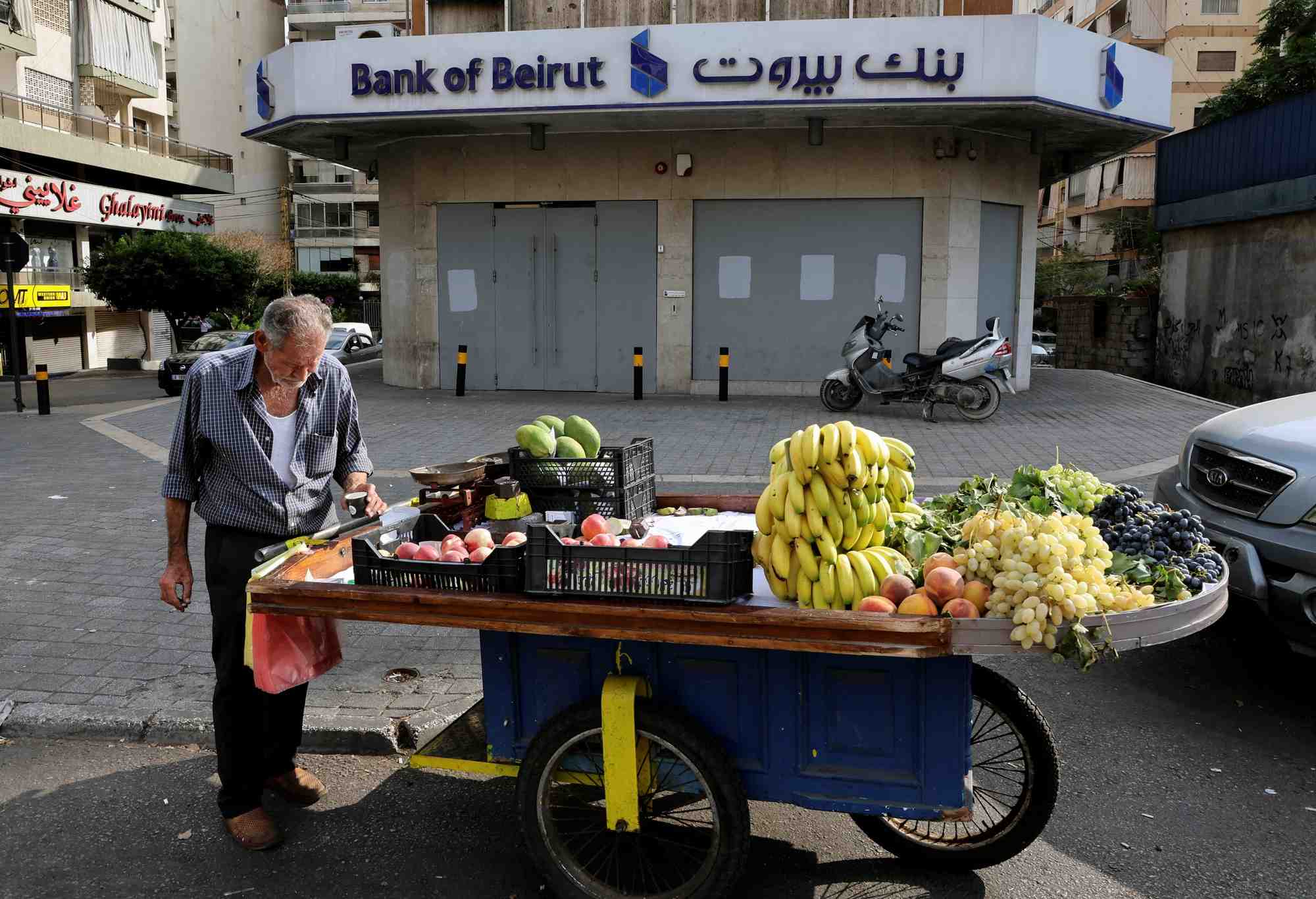 Un vendeur de rue a beyrouth, au liban