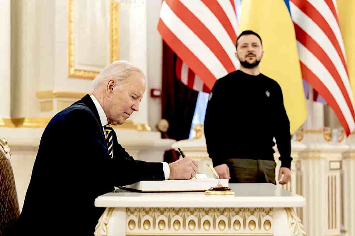 Cette aide « sauvera des milliers et des milliers de vies », s'est félicité le président ukrainien Volodymyr Zelensky à l'issue du vote.