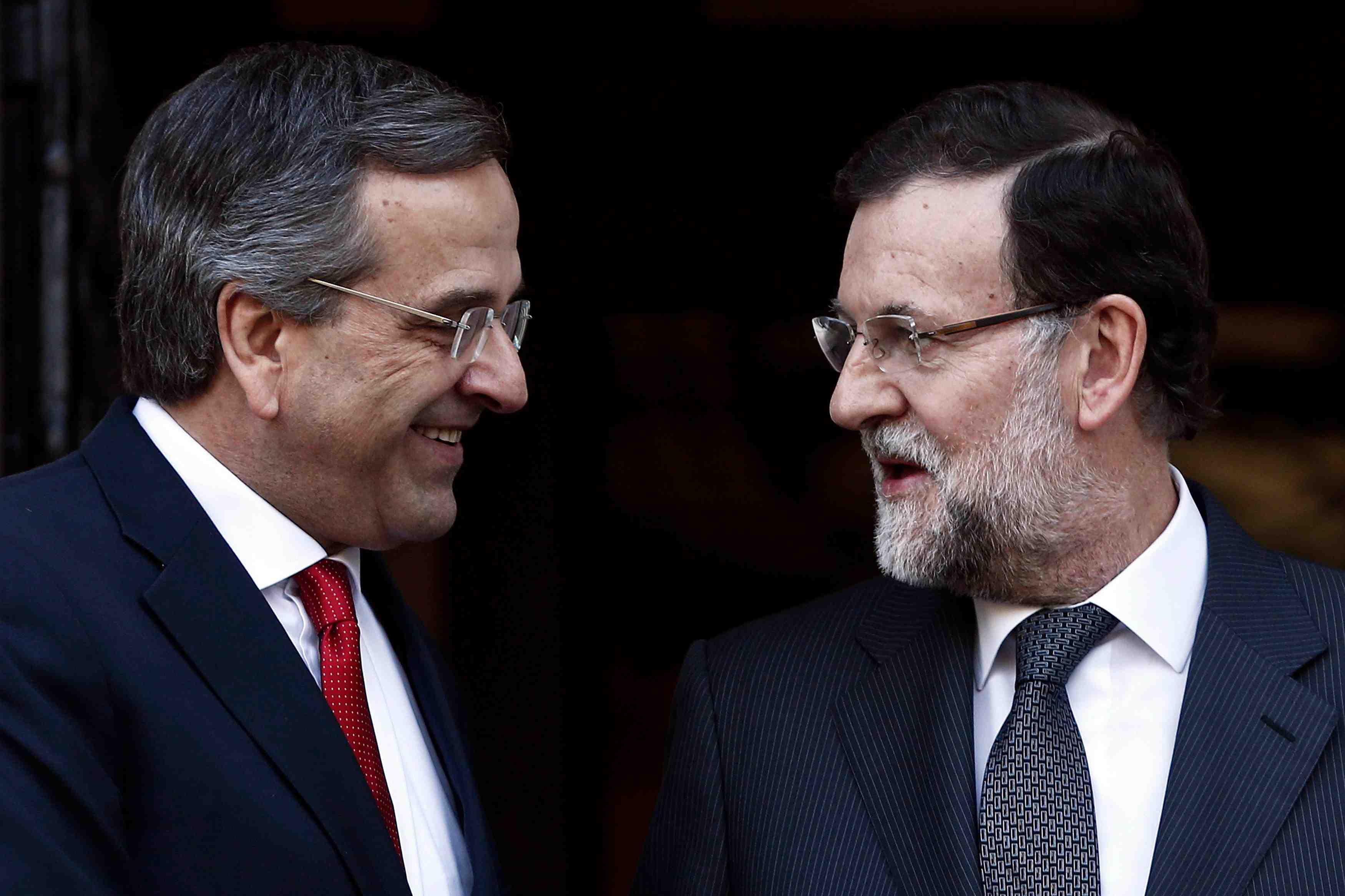 Mariano rajoy en visite a athenes pour soutenir antonis samaras