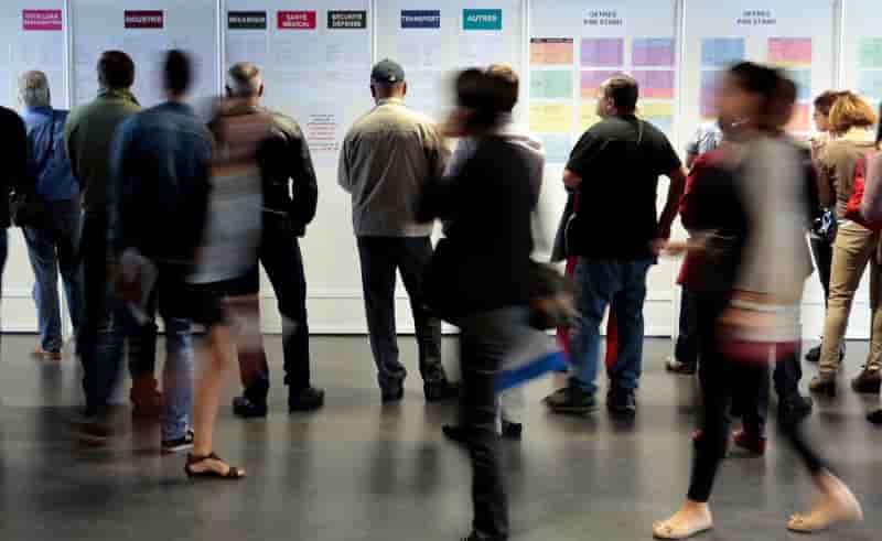Force ouvriere appelle francois hollande a faire pression sur les banques pour preserver l'emploi
