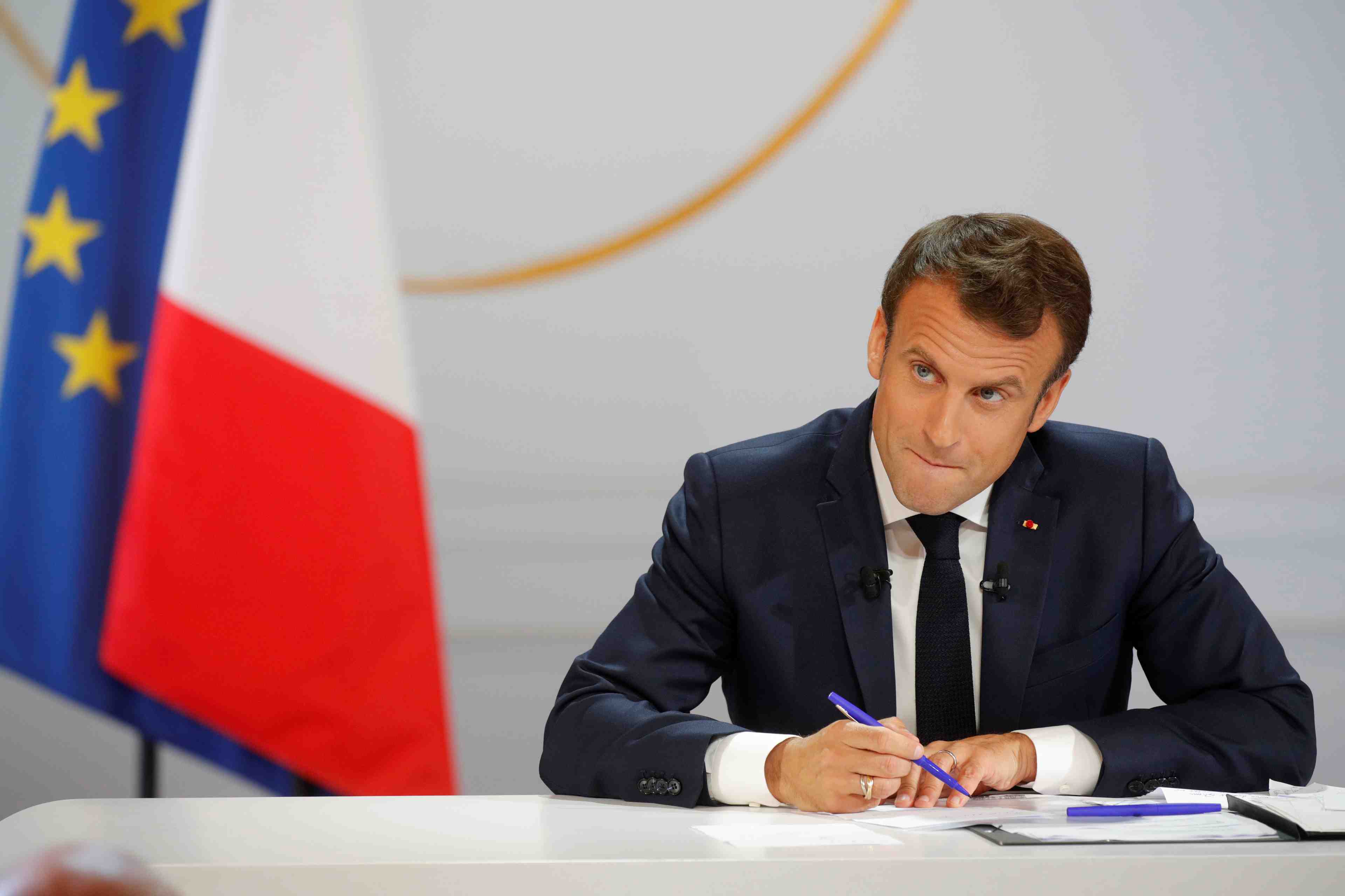 Grand debat", petites reponses, jugent opposition et syndicats