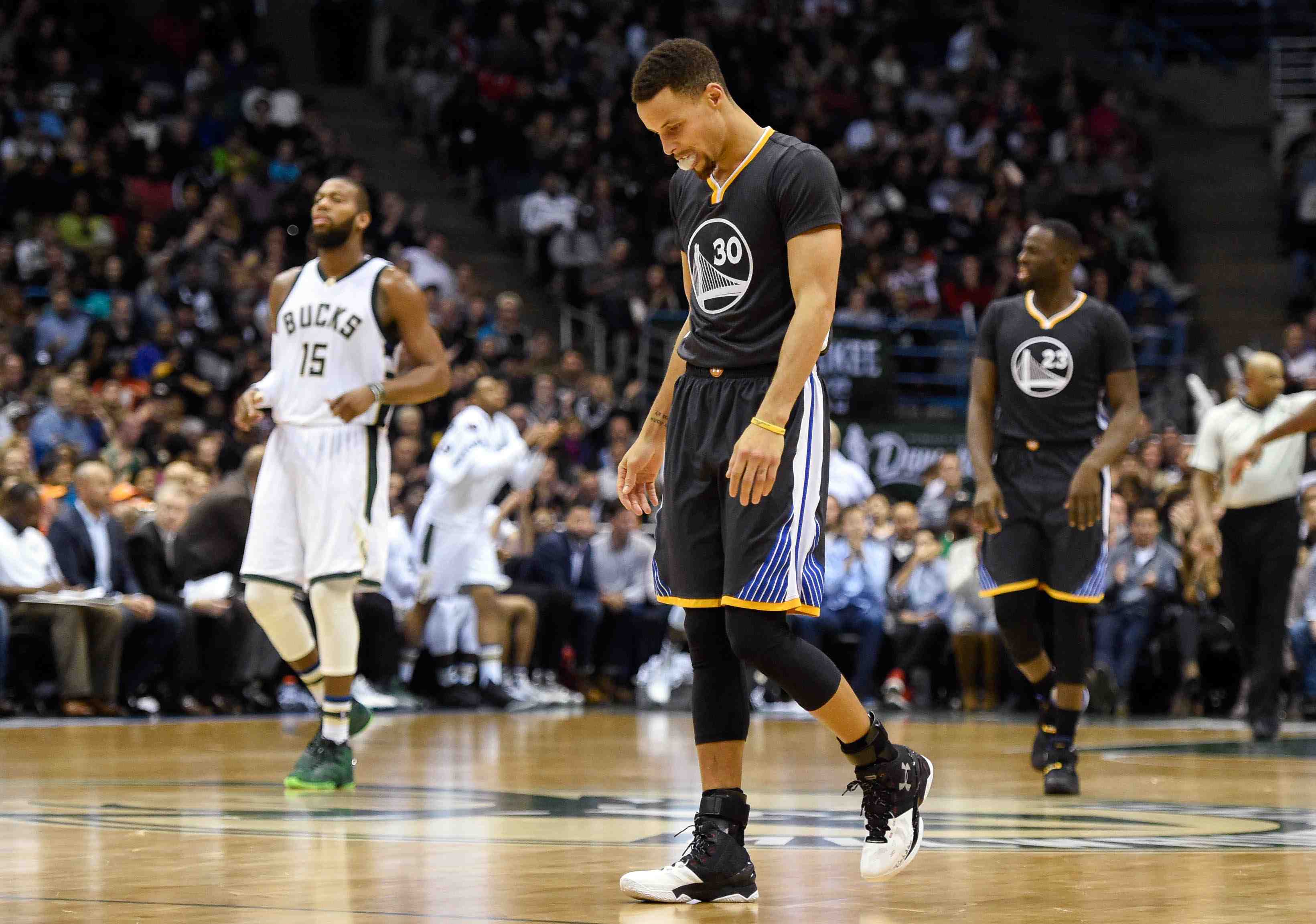 Golden state s'arrete a 24, les spurs enchainent, pas les hornets