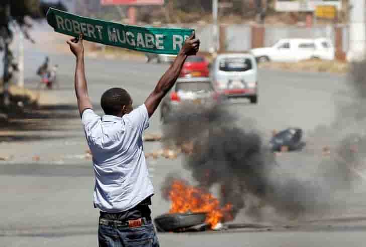 Une manifestation anti-mugabe dispersee au zimbabwe