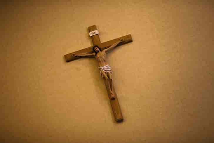 L'episcopat s'eleve contre une enquete sur les abus sexuels