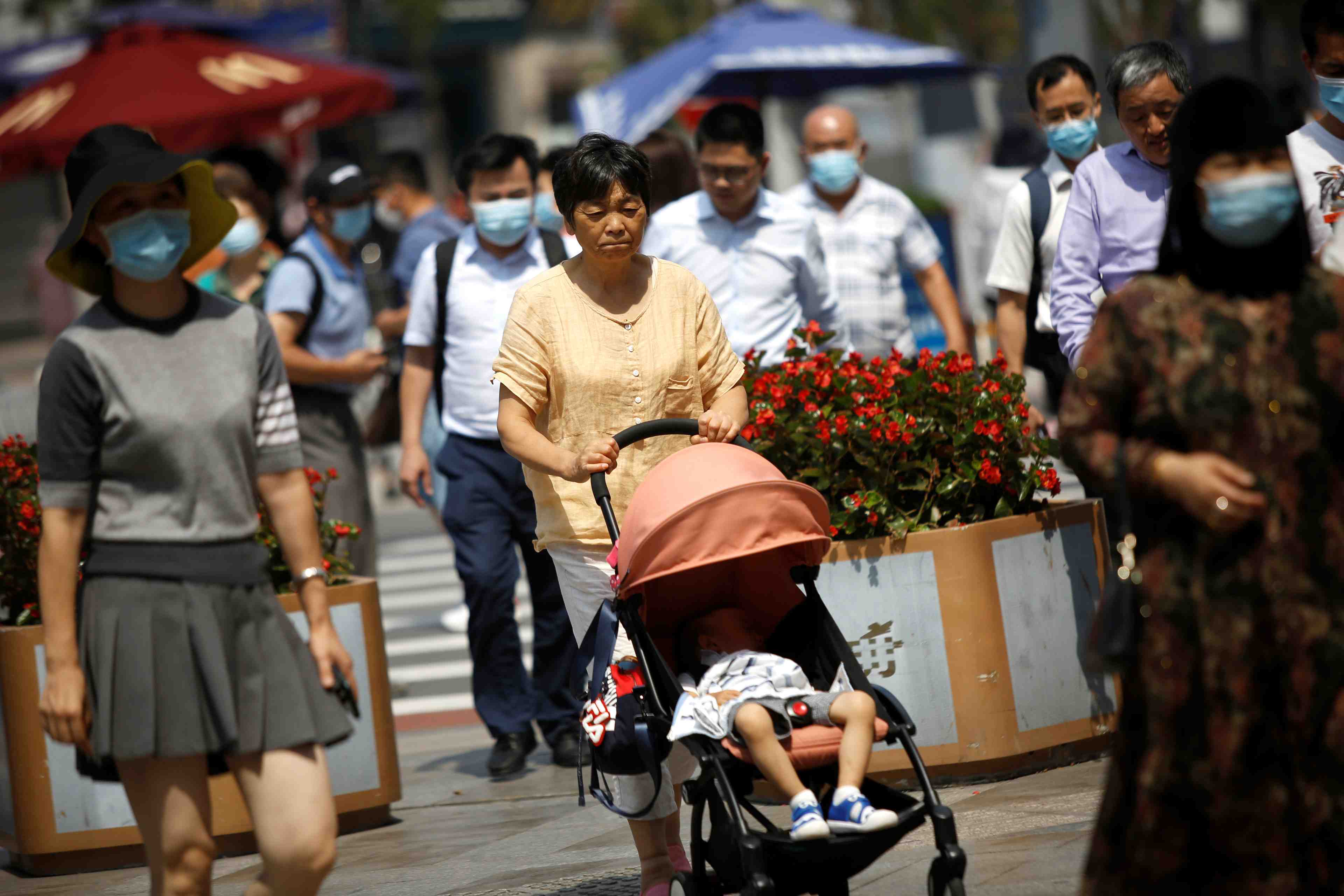 La chine prevoit de nouvelles mesures pour favoriser les natalites