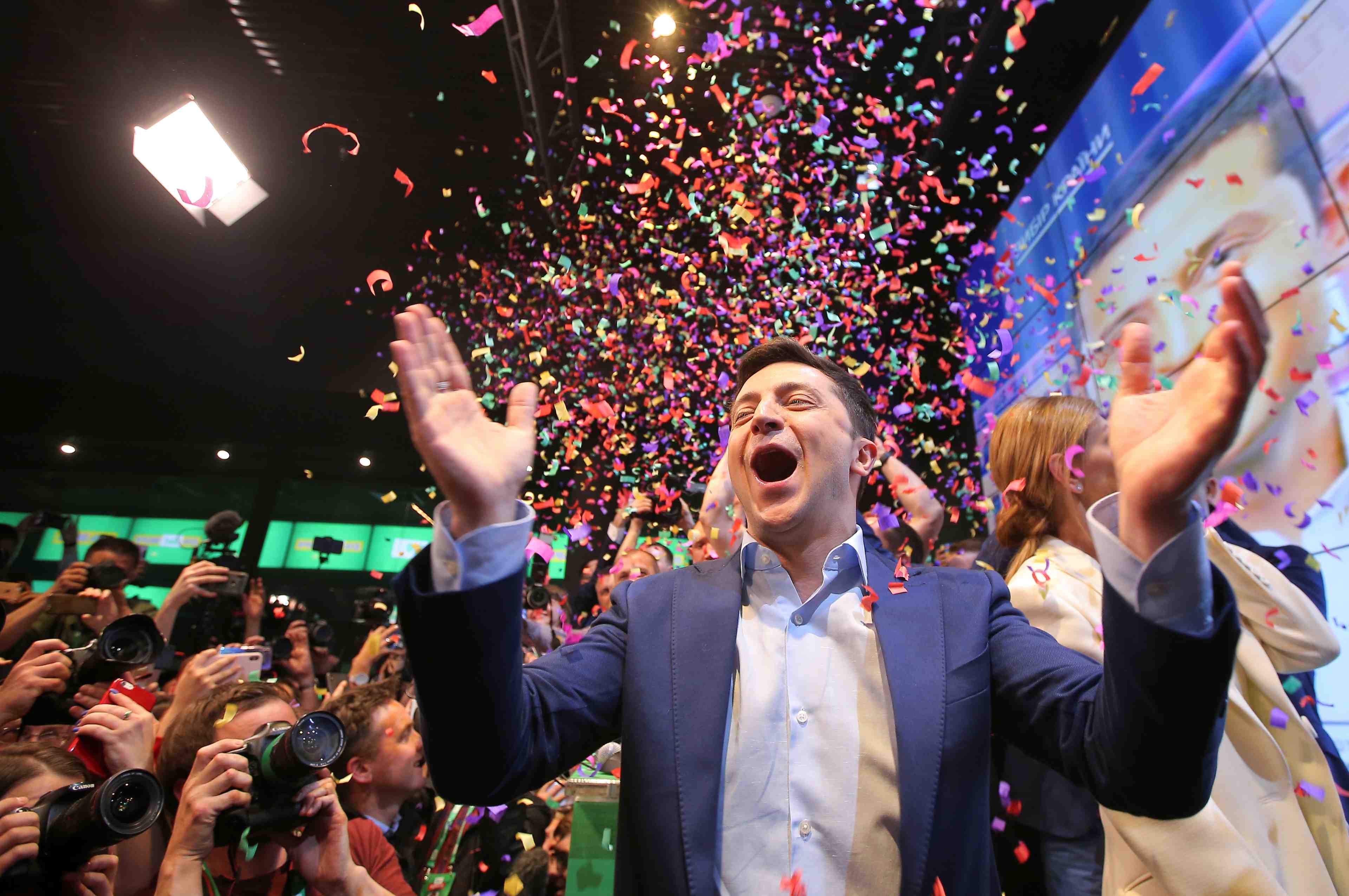 Le comedien volodimir zelenski remporte la presidentielle en ukraine