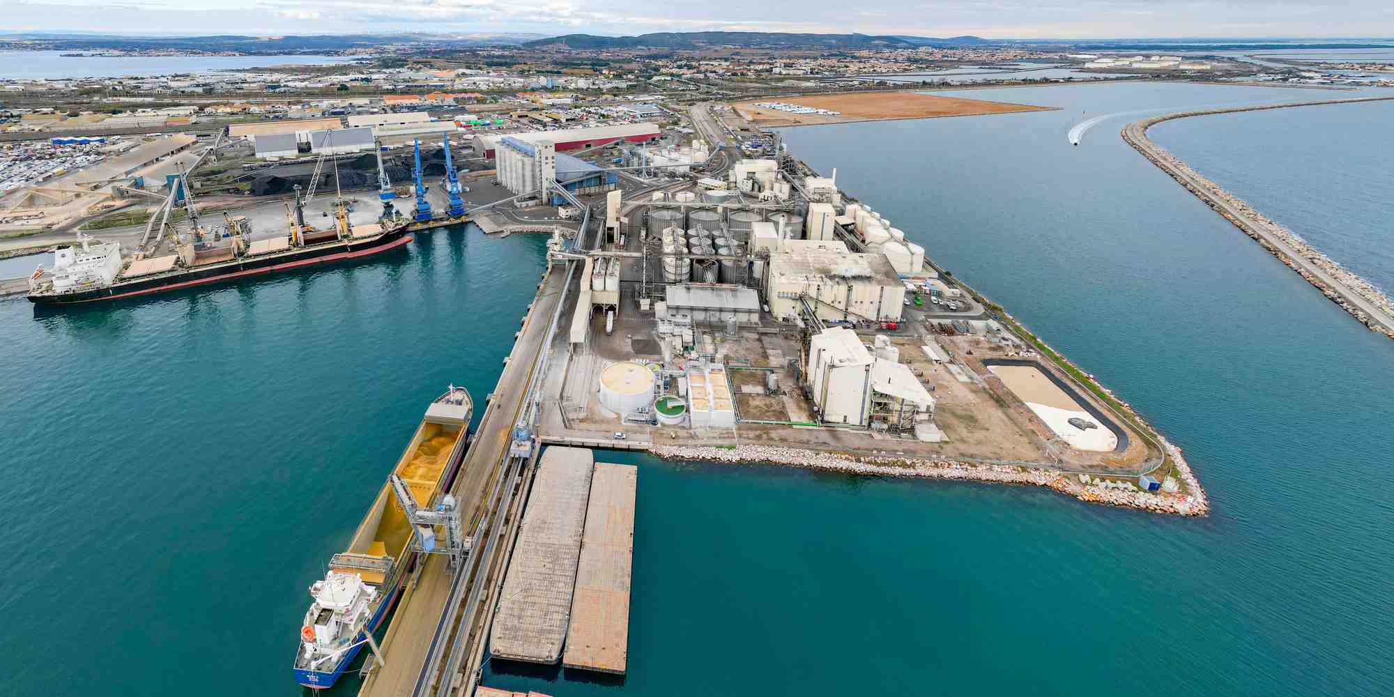 Le site industriel de SAIPOL sur le port de Sète (Hérault).