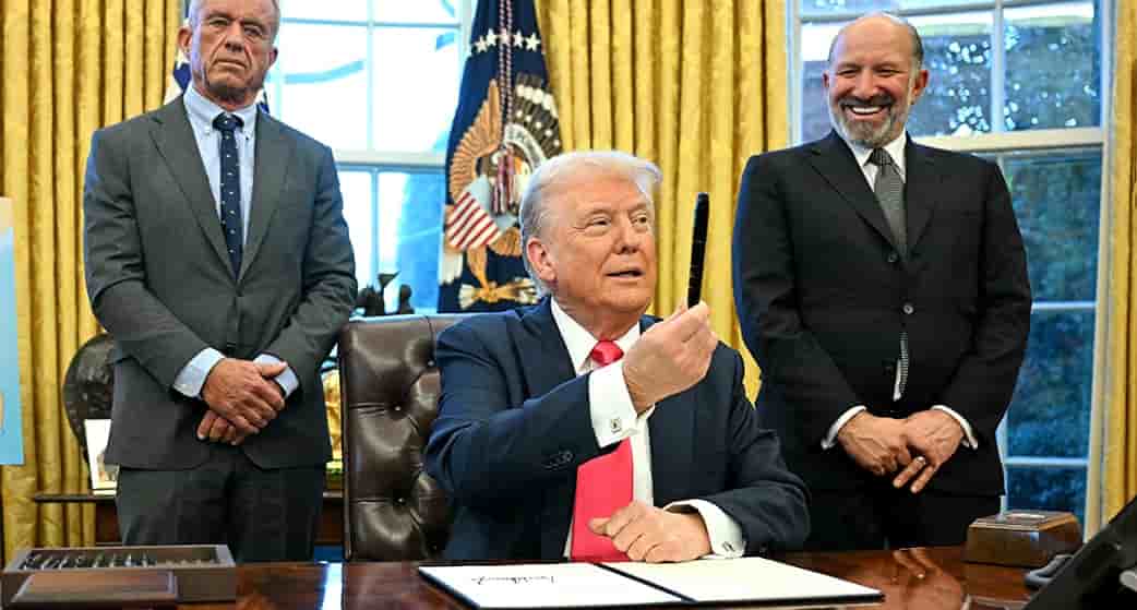 Donald Trump, avec ses directives intransigeantes, menace l'équilibre international, en termes d'économie et de santé.