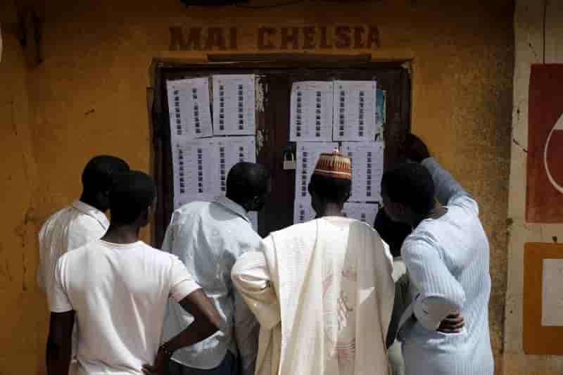 Les nigerians aux urnes