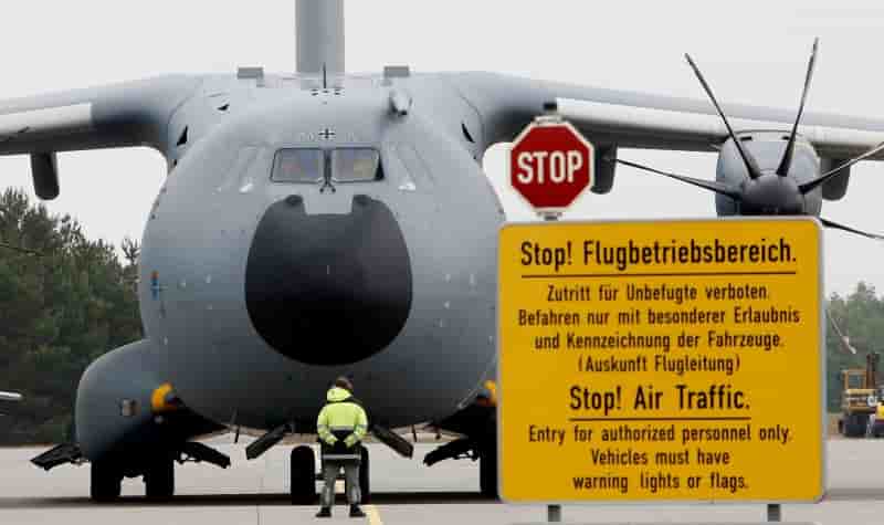 Berlin etudierait des alternatives a l'a400m