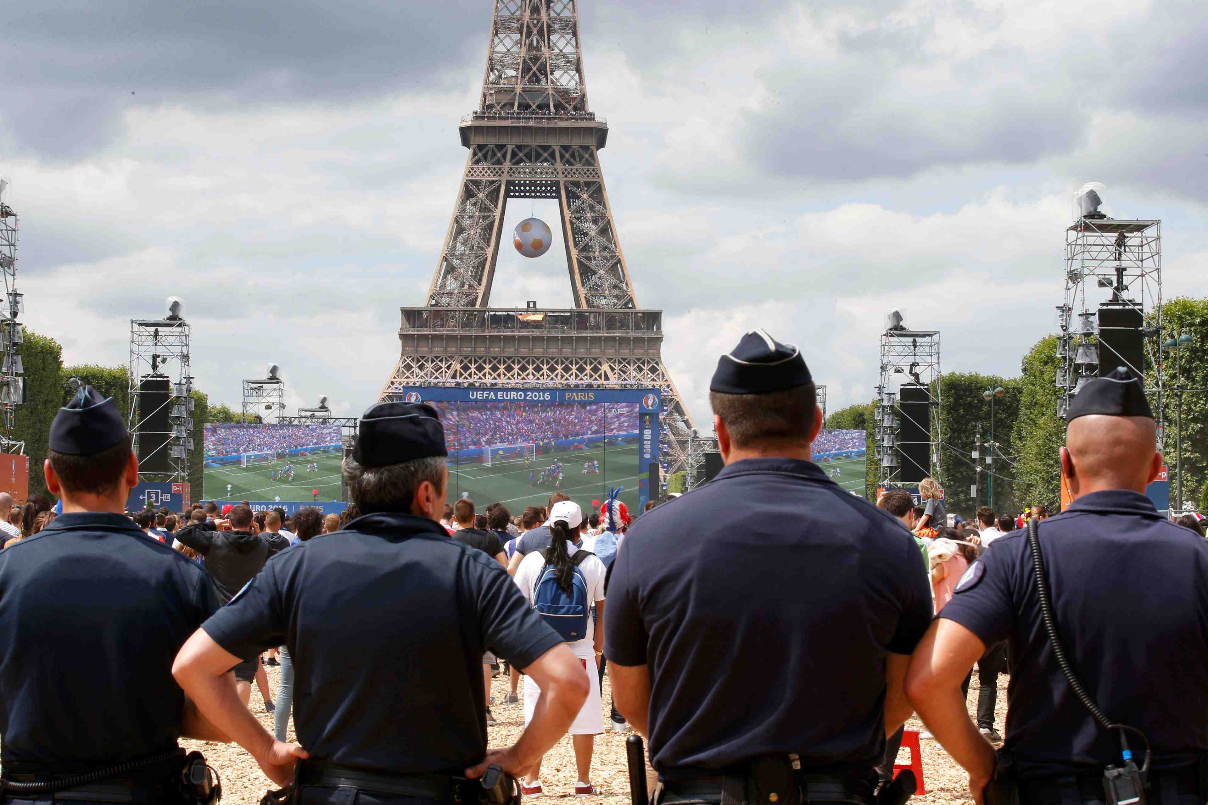 La securite renforcee a paris pour la finale de l’euro