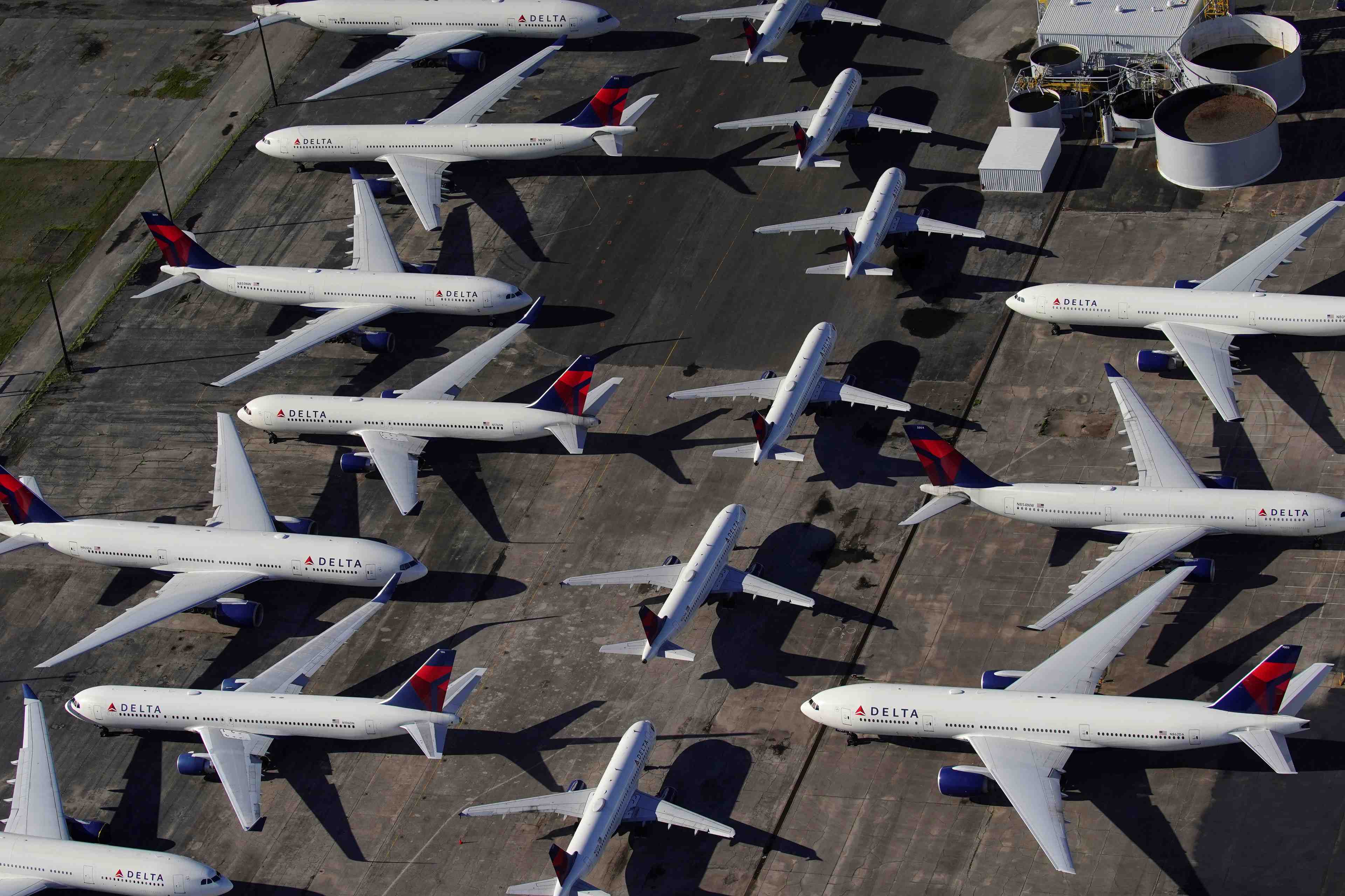Delta air lines va se separer de pres de 2.000 pilotes