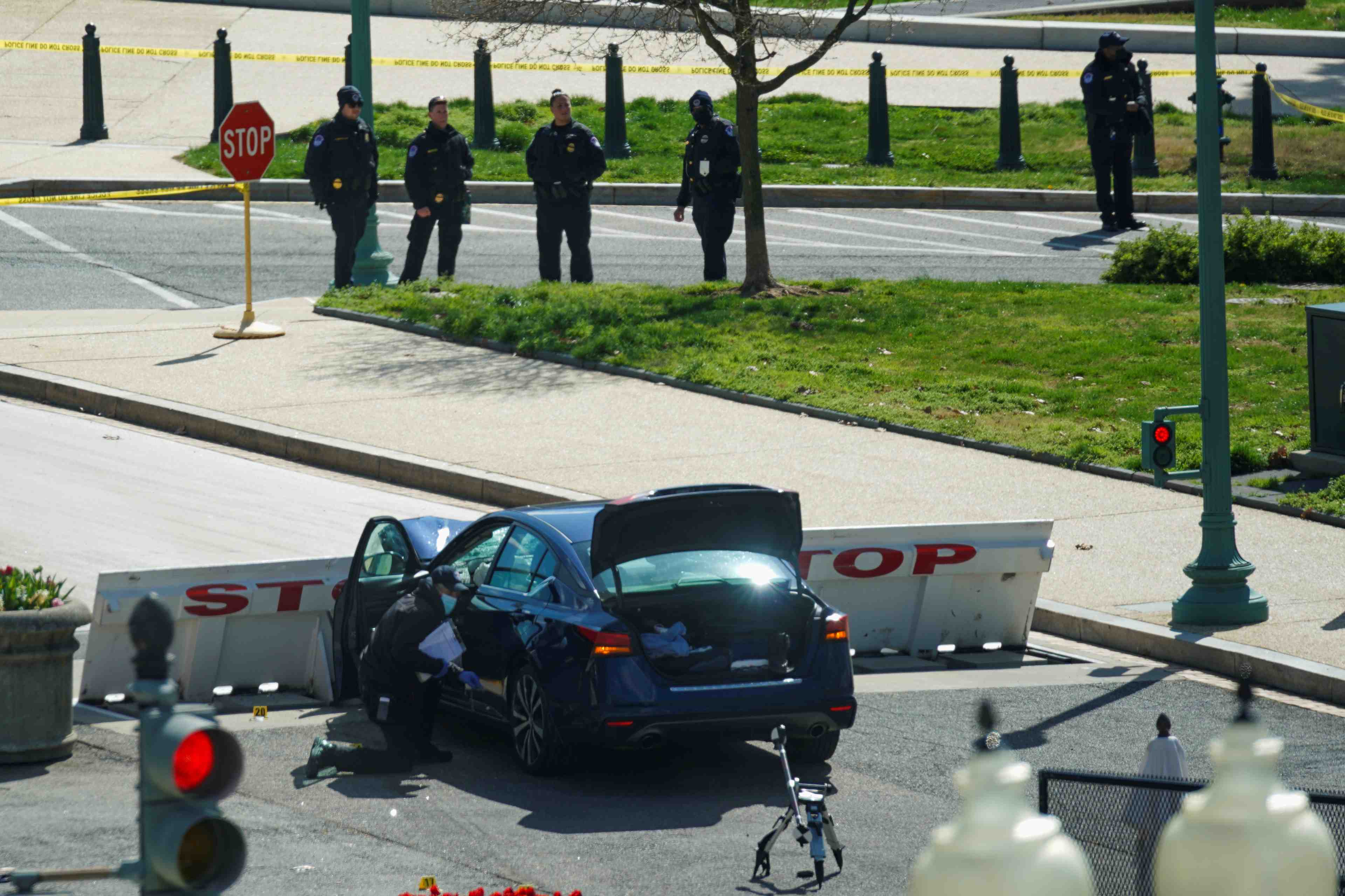 Usa: un policier tue lors d'une attaque pres du capitole a washington