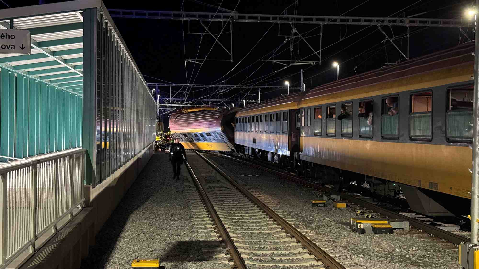 Un wagon deraille suite a une collision a pardubice