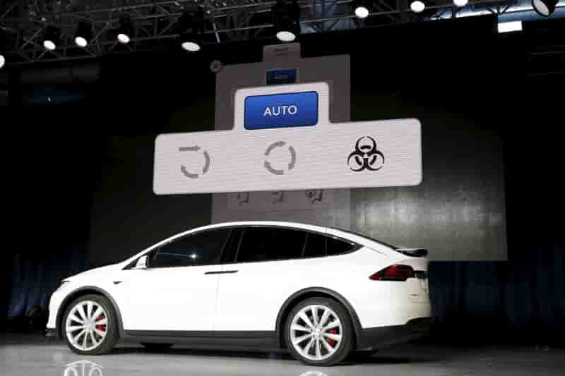 Tesla baisse le prix de son suv model x
